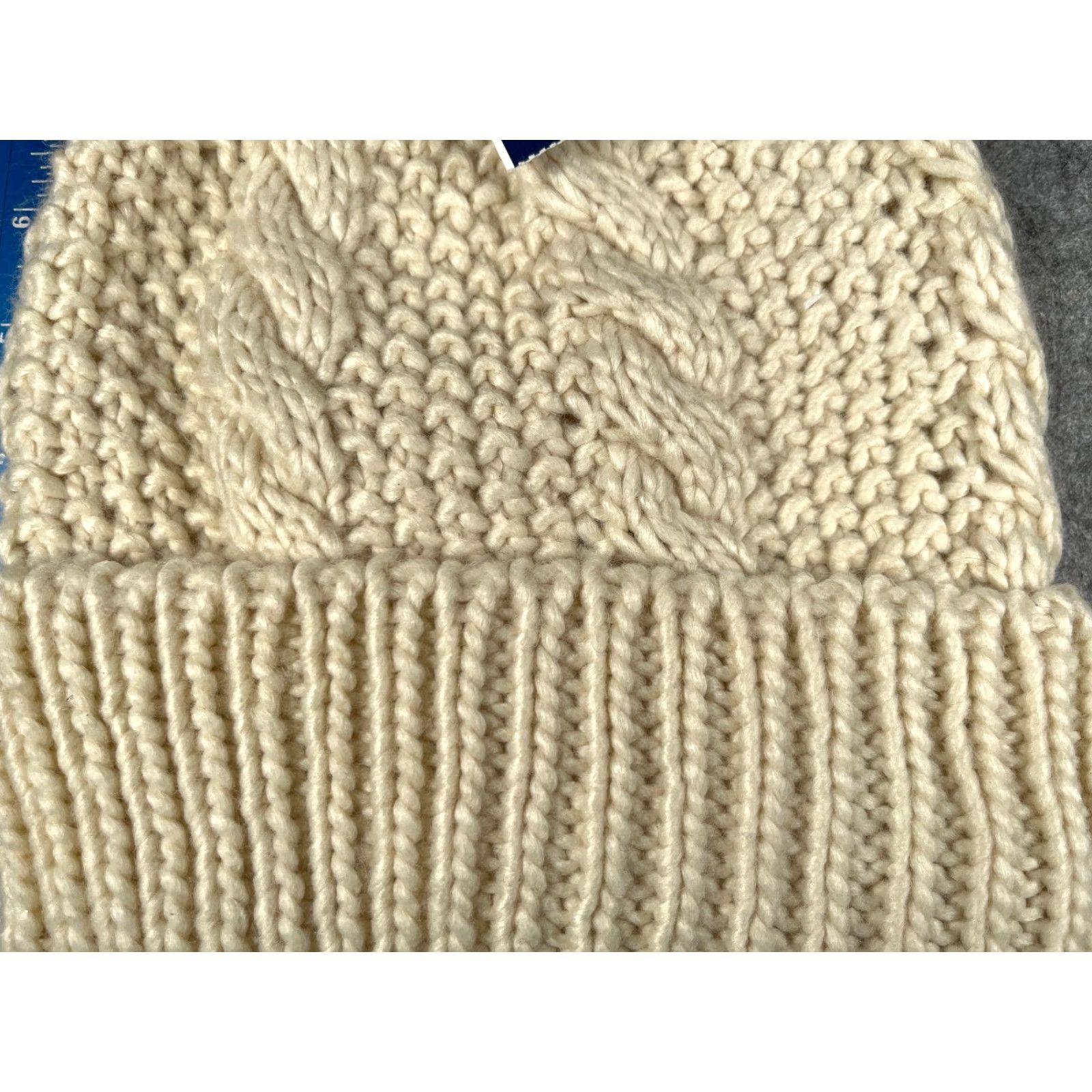 Vintage West Loop Beanie Toque Women One Size Ivory Knit Acrylic Blend Ski Pom NEW Size ONE SIZE - 2 Thumbnail