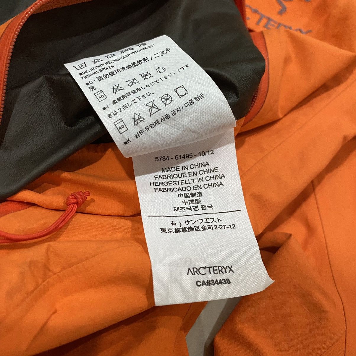 Arc'teryx 🔥VINTAGE ARCTERYX GORETEX ORANGE OUTDOORS LIGHT JACKET Size US S / EU 44-46 / 1 - 16 Thumbnail