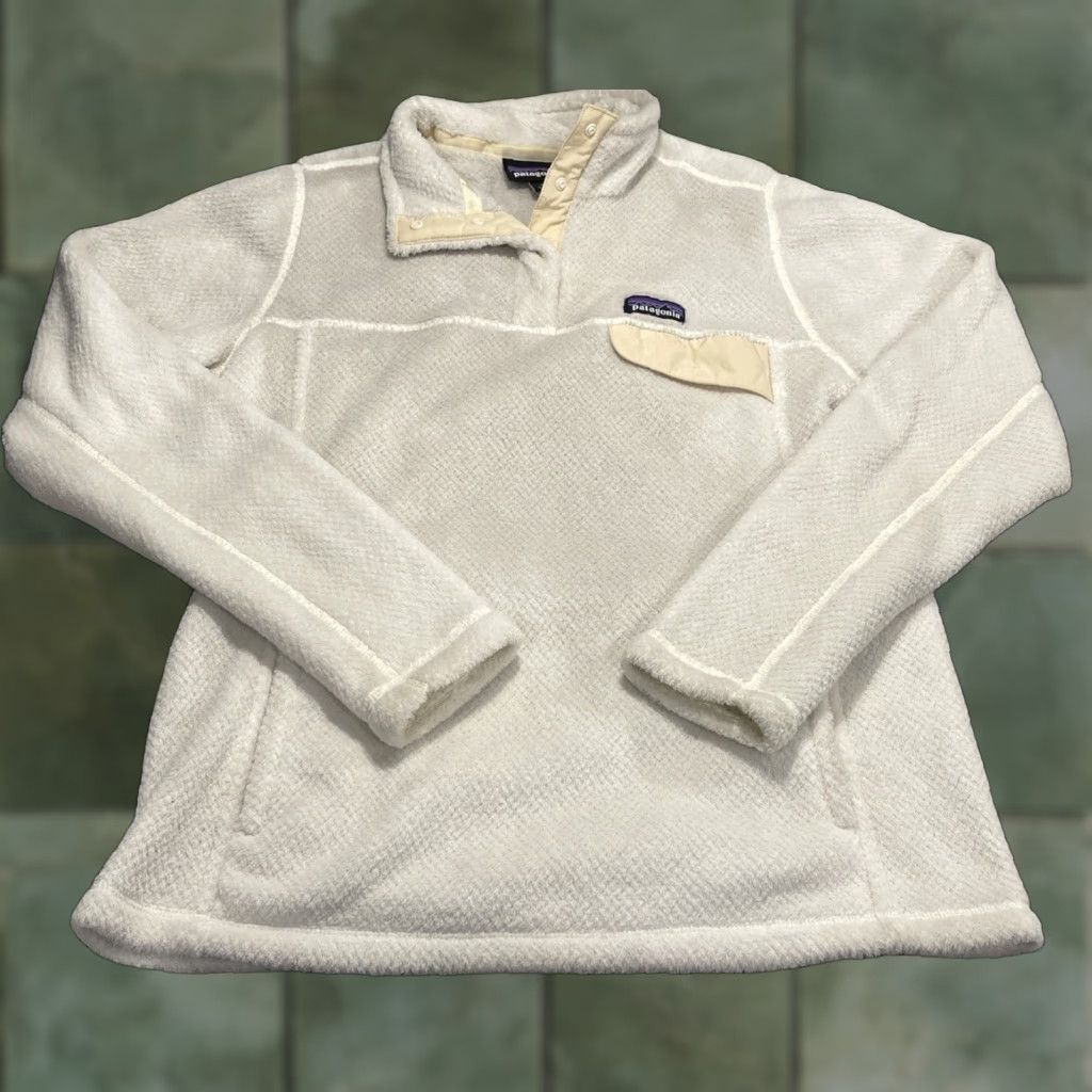 Patagonia Patagonia Sweater Womens L White Fleece Pullover Mock Neck Raglan Button Logo 1/4 Snap Pocket Casual Womens Size L / US 10 / IT 46 - 1 Thumbnail