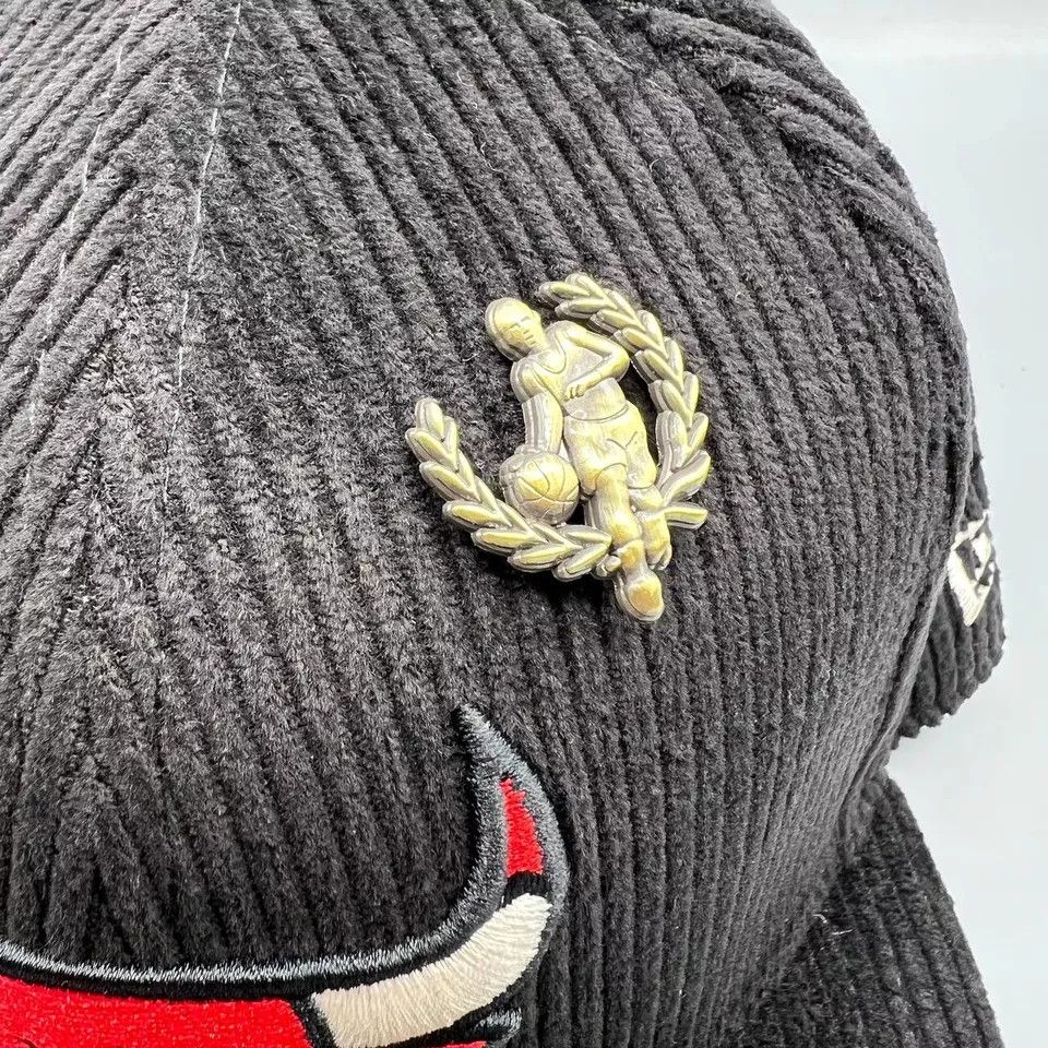 New Era Chicago Bulls Hat Men 7 1/2 Corduroy 59Fifty New Era Fitted Size ONE SIZE - 5 Thumbnail