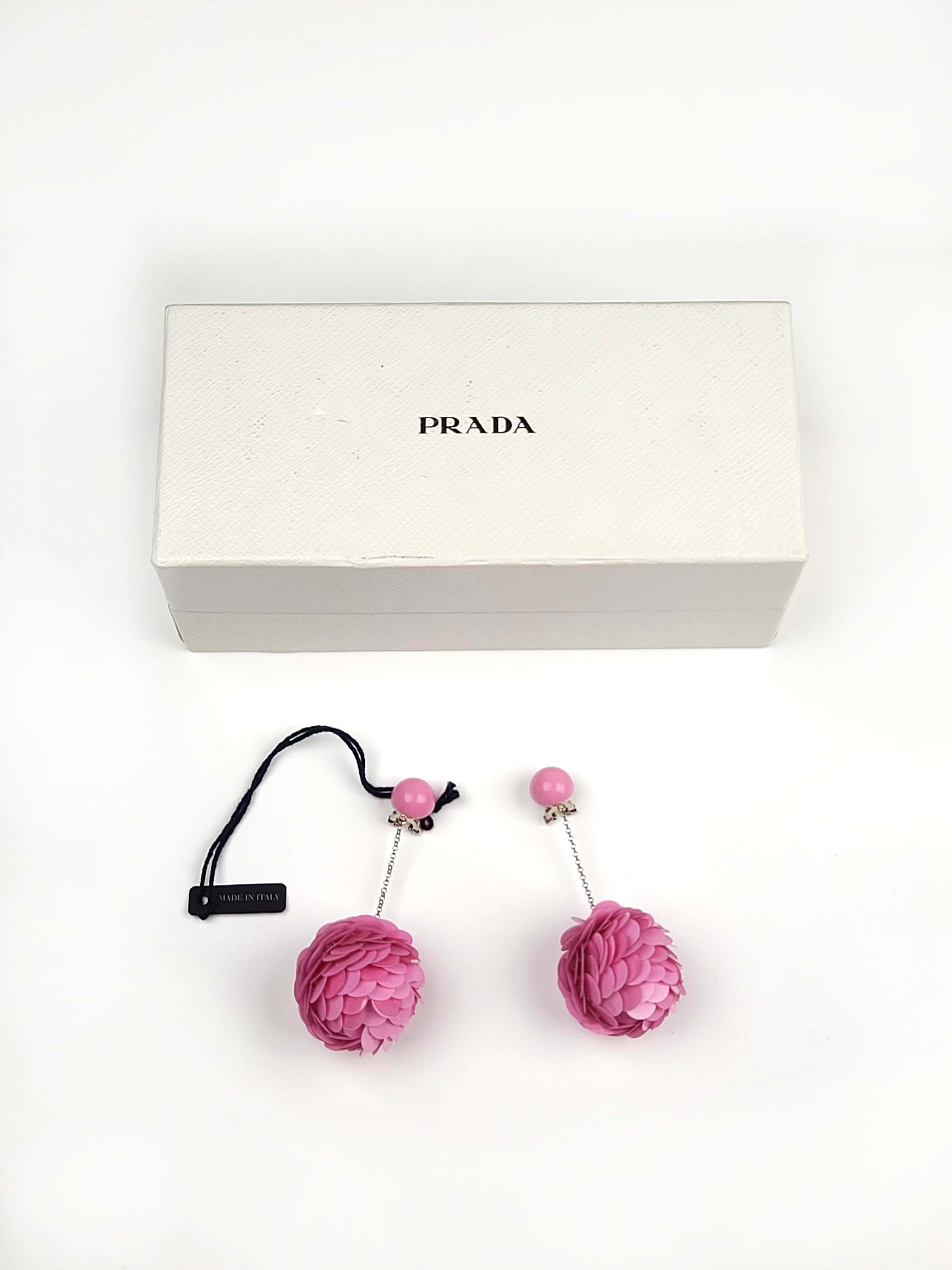 Prada S/S 2016 Runway Pink Floral Globe Drop Clip-On Earrings Size ONE SIZE - 6 Thumbnail