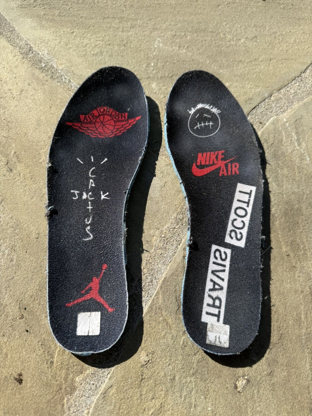 Nike × Travis Scott Air Jordan 1 Low Travis Scott Dark Mocha Size US 11 / EU 44 - 11 Thumbnail