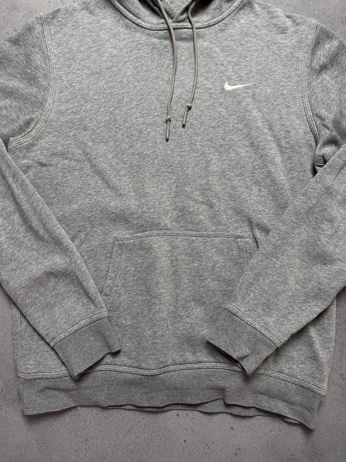 Nike Vintage Hoodie Nike small Logo Swoosh y2k USA 00s Hype Boxy Size US L / EU 52-54 / 3 - 5 Thumbnail