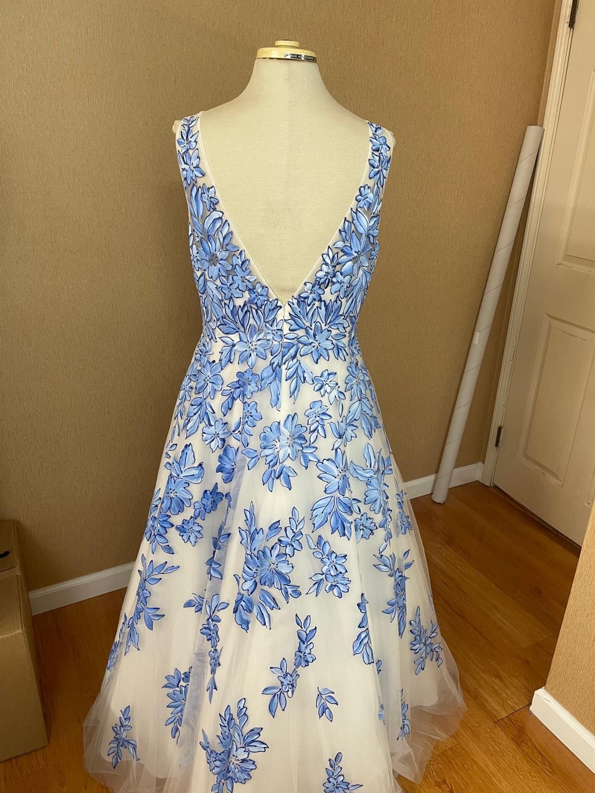Other White and blue floral embroidered dress Size XL / US 12-14 / IT 48-50 - 1 Thumbnail