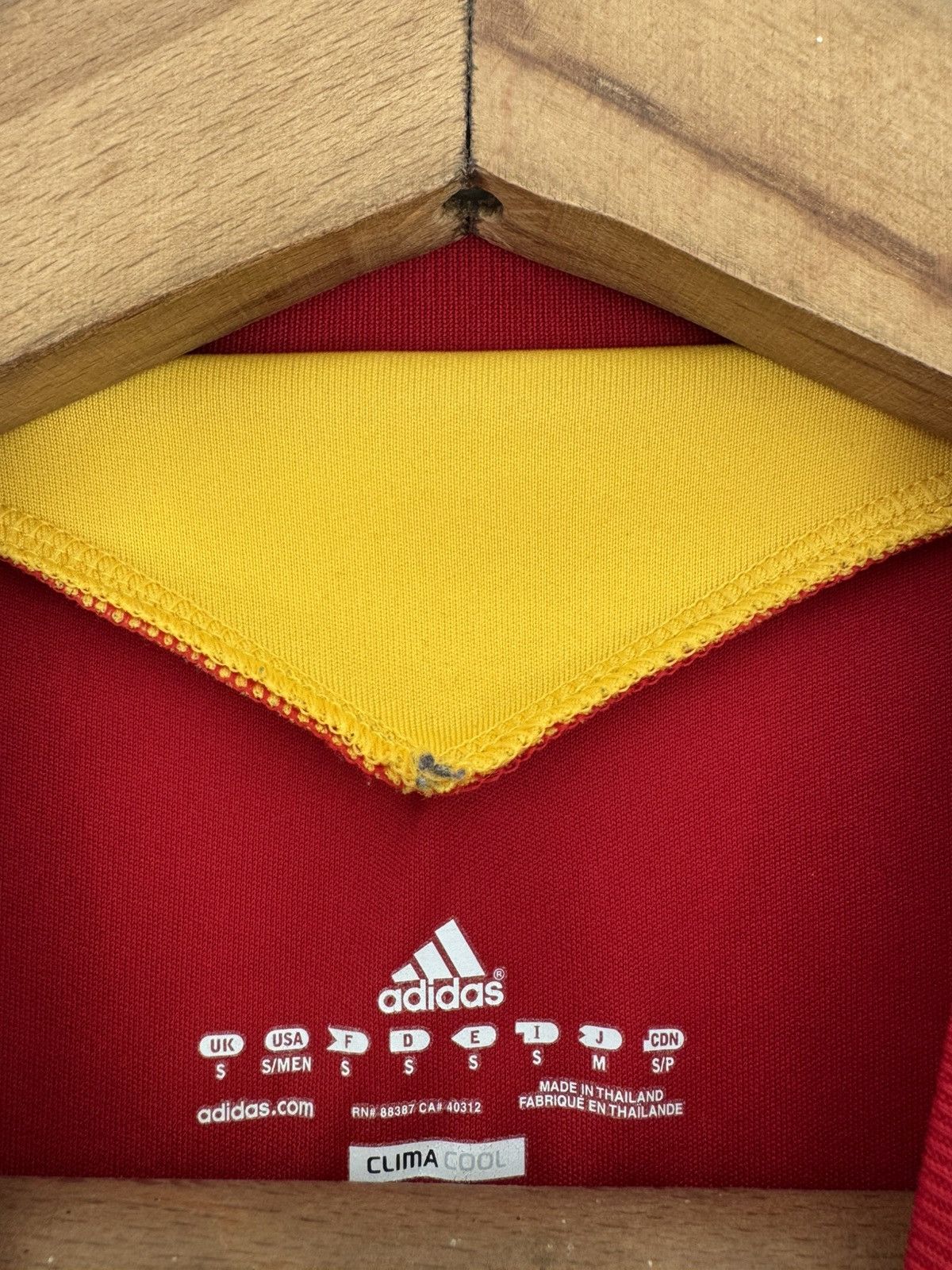 Adidas Spain 2013-2014 Home Soccer Jersey Football Kit Shirt Size US S / EU 44-46 / 1 - 11 Thumbnail