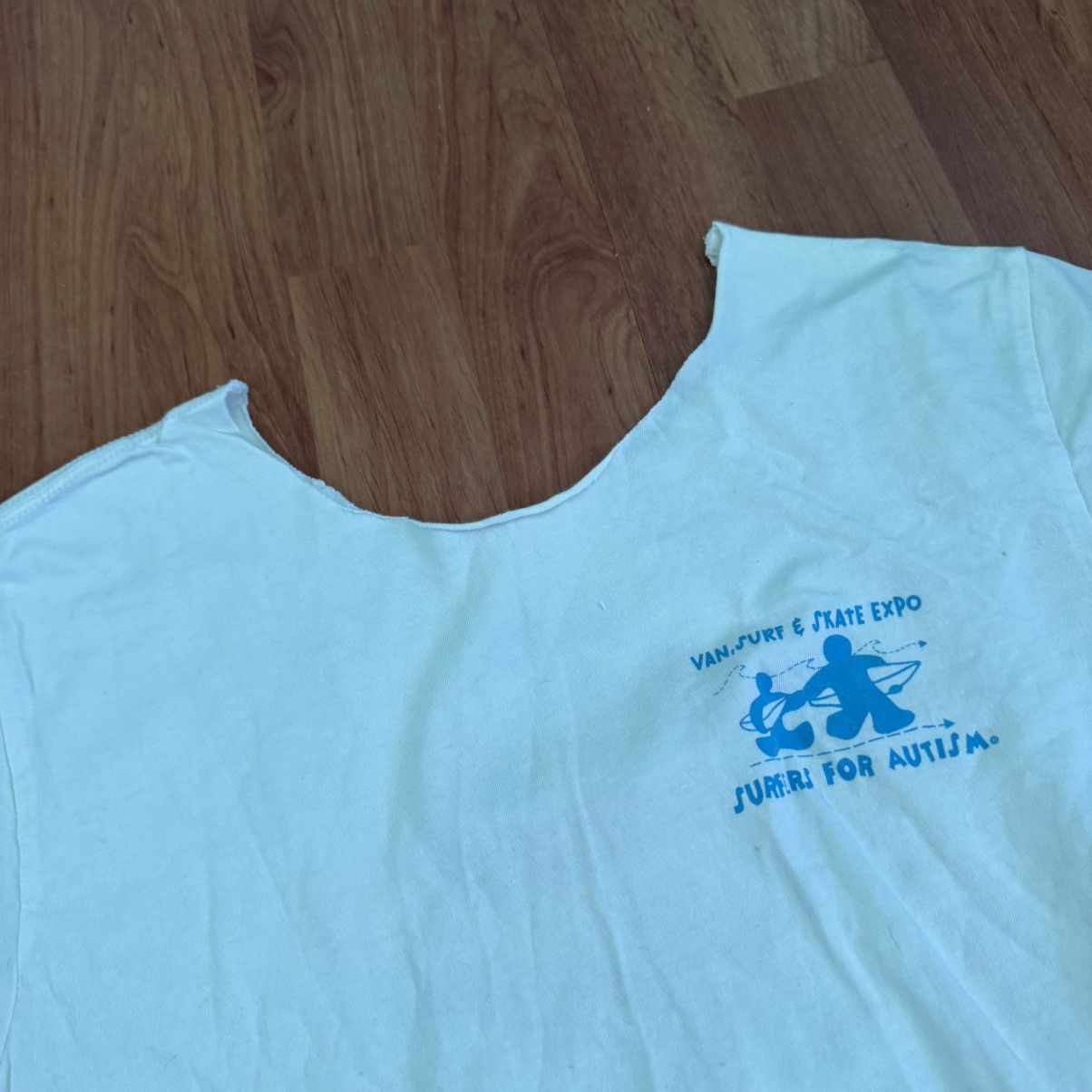 Other Surfers For Autism Cutoff Graphic Tee Size XS / US 0-2 / IT 36-38 - 3 Thumbnail