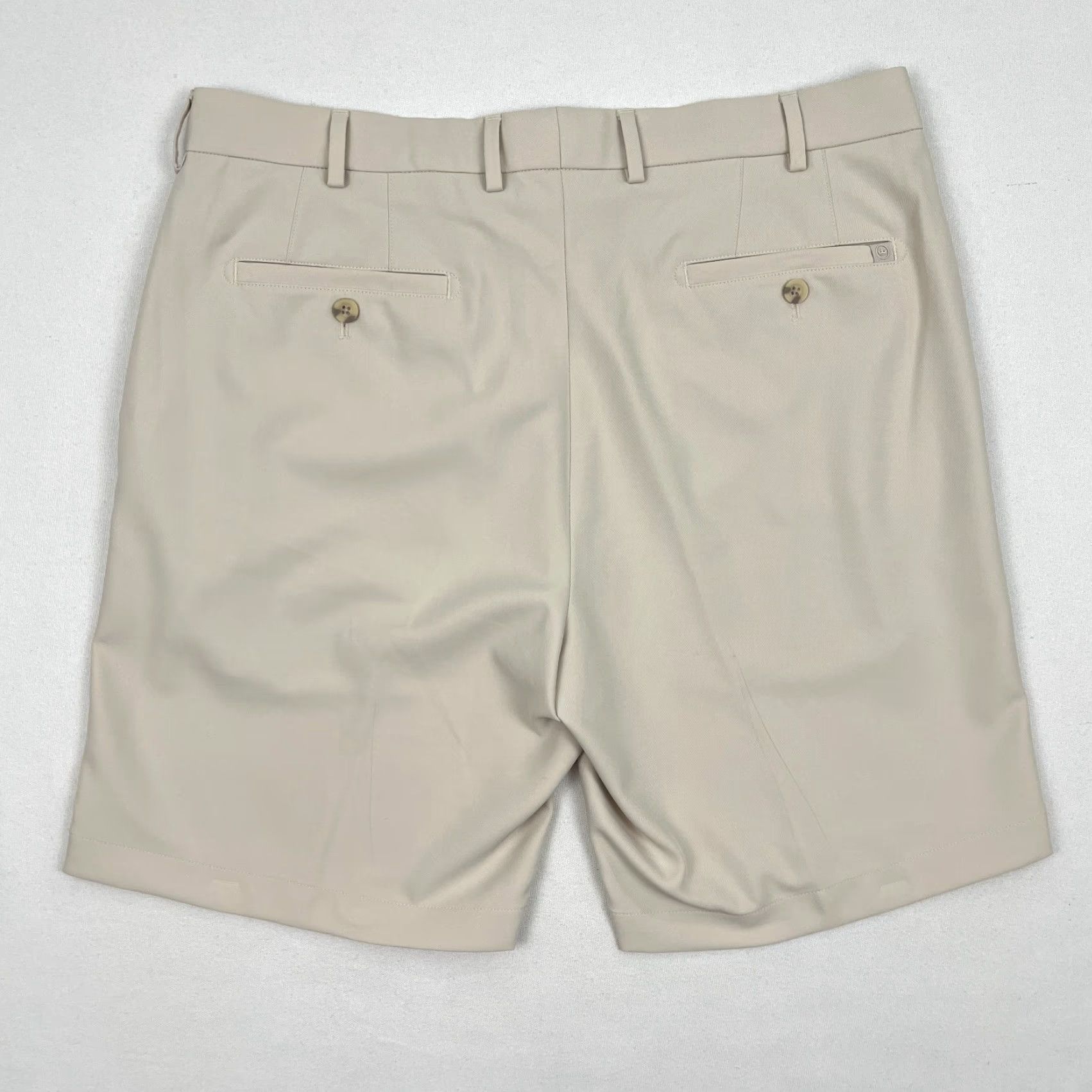 Peter Millar VINTAGE Peter Millar Salem Shorts Mens 35 x 9 Beige Active Performance Golf High Drape Size US 35 - 2 Thumbnail