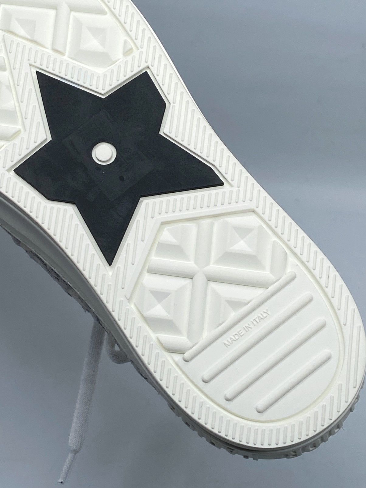 Dior Dior Walk'n'Dior Sneaker Dior Oblique Embroidered size 41 Size US 11 / IT 41 - 16 Thumbnail