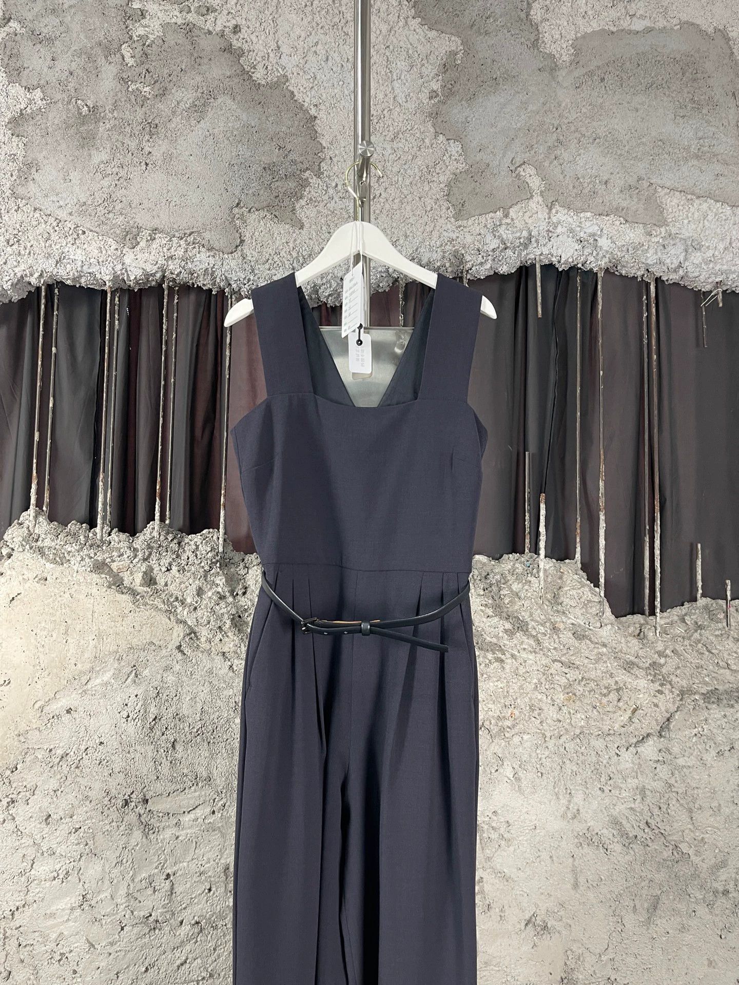 Max Mara Max Mara Sleeveless Jumpsuit Women's 34 New Size 25" / US 0 / IT 36 - 3 Thumbnail