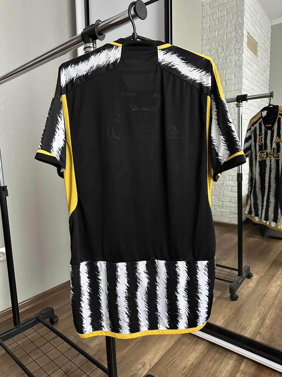Adidas 2023/2024 Adidas Juventus Soccer Jersey T-Shirt Tee Size US M / EU 48-50 / 2 - 4 Thumbnail