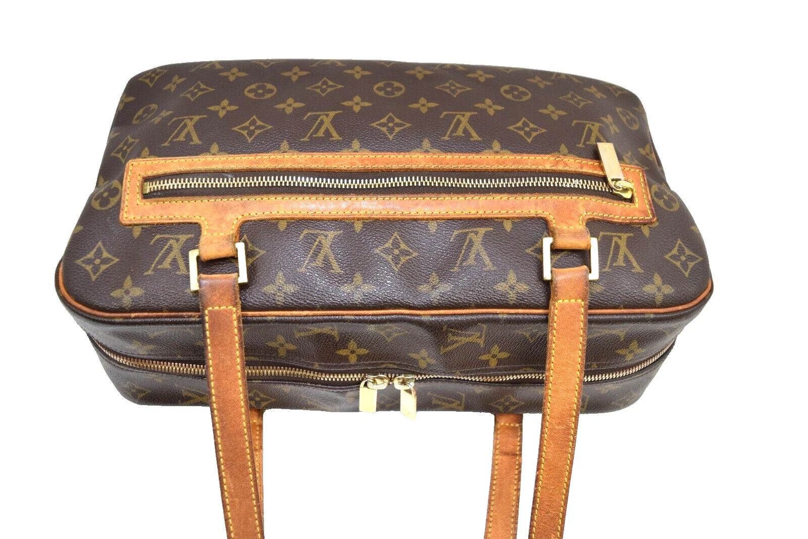 Louis Vuitton Louis Vuitton Cite GM Shoulder Bag Monogram M51181 Size ONE SIZE - 4 Thumbnail