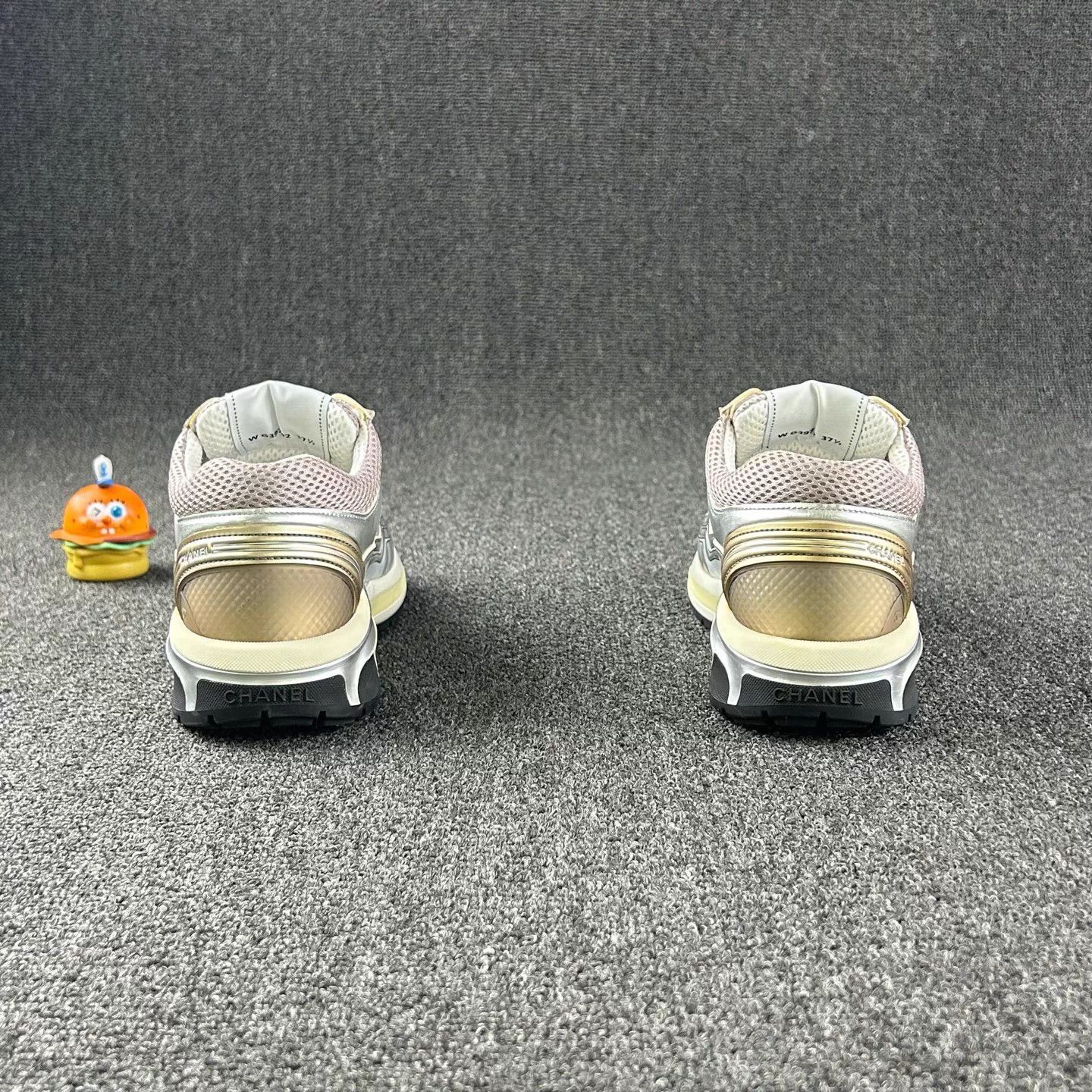 Chanel Chanel Pink Corner pumps 37.5 Size US 6.5 / IT 36.5 - 5 Thumbnail