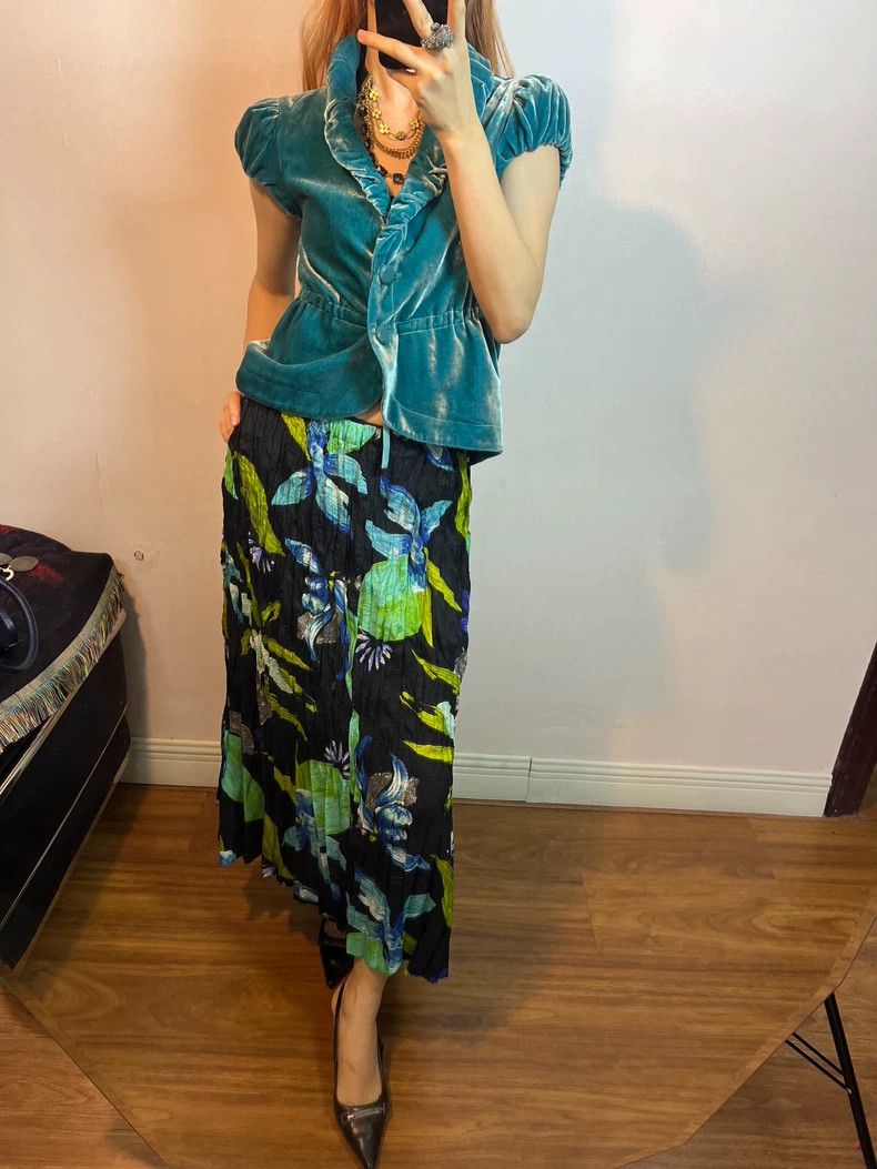 Issey Miyake Issey Miyake size:L Green plant pleated skirt Size 22" - 8 Thumbnail