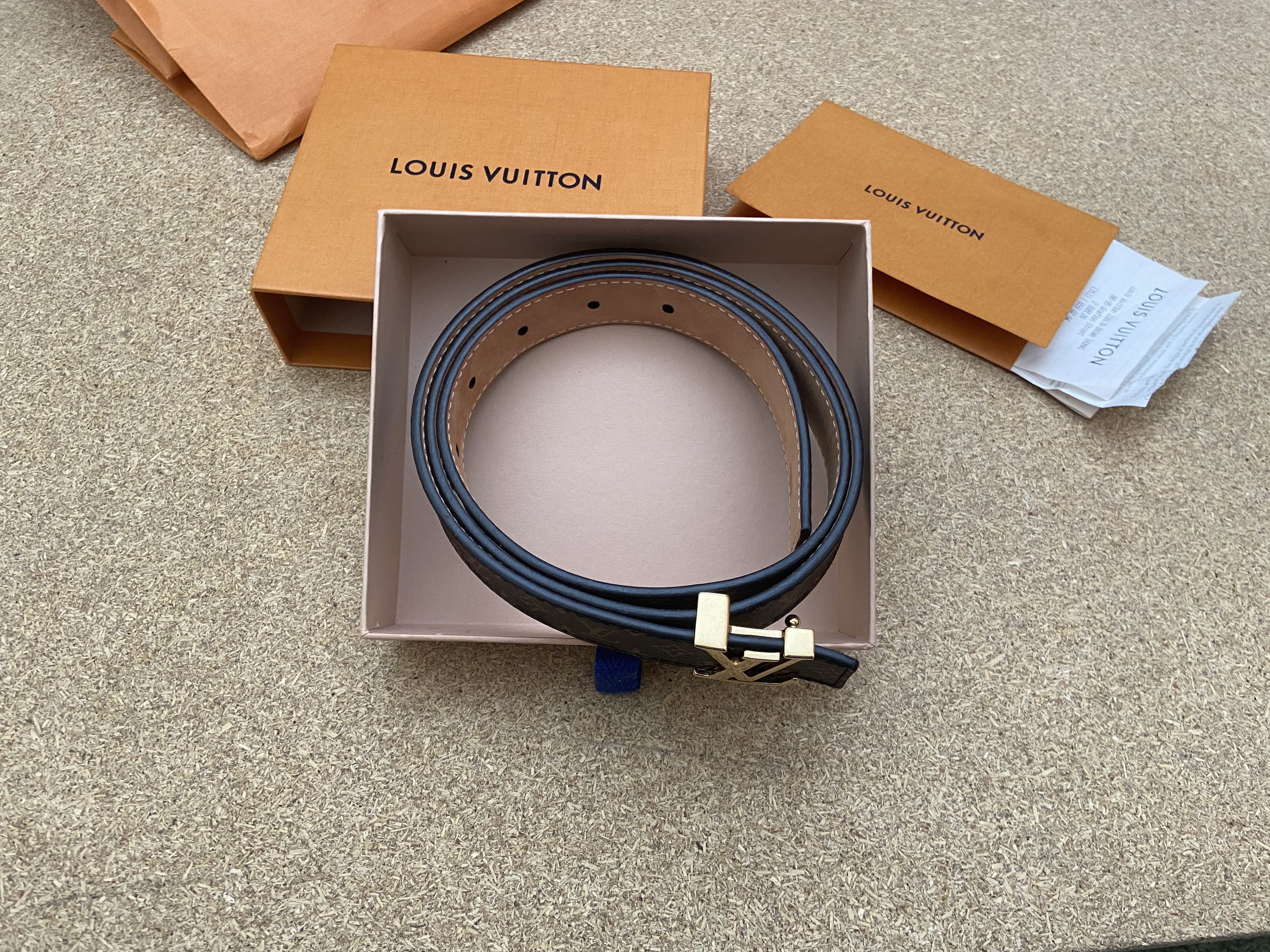 Louis Vuitton Louis Vuitton initials women’s Belt Size ONE SIZE - 8 Thumbnail