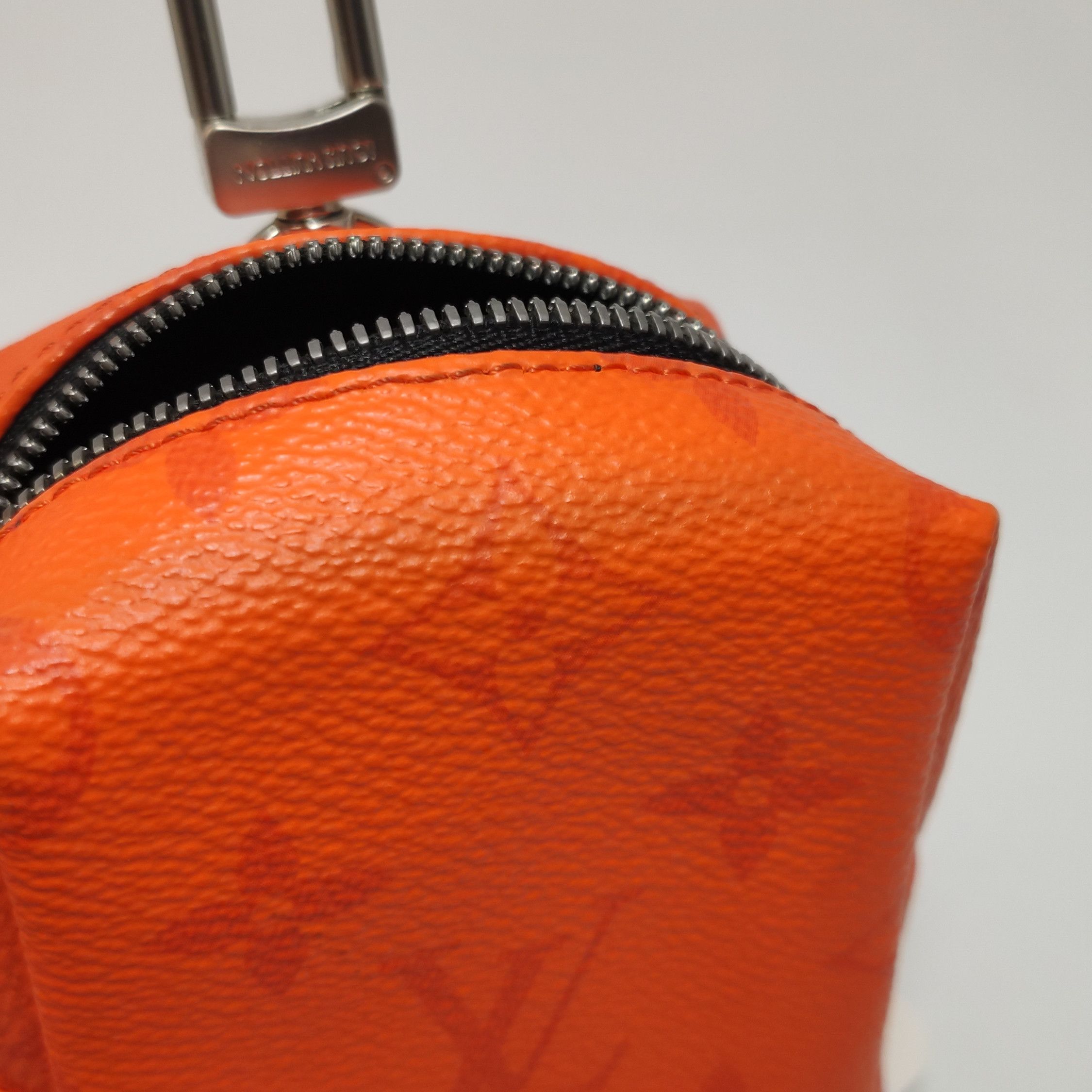 Louis Vuitton Louis Vuitton (LV) solid color monogram coin purse -y2506 Size ONE SIZE - 9 Thumbnail