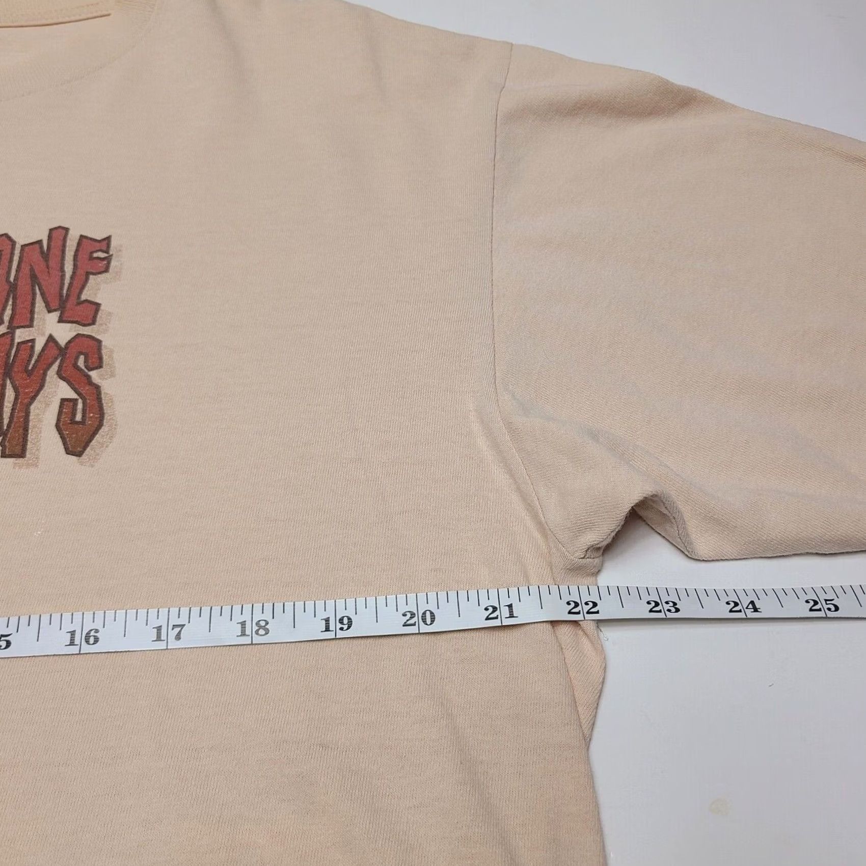Vintage VINTAGE Warner Bros. Wile E. Coyote Shirt Men’s Large 90s Looney Tunes Crew Neck Short Sleeve T-Shirt Beige Size US L / EU 52-54 / 3 - 5 Thumbnail