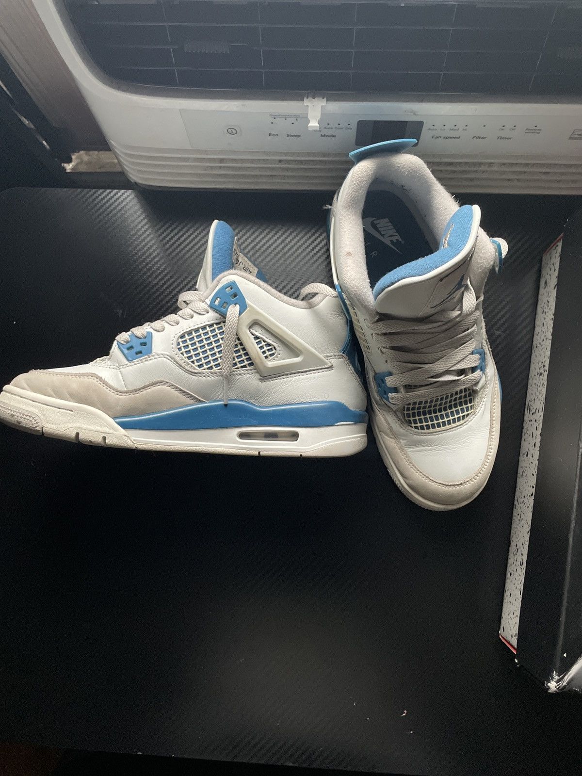 Jordan Brand $90-MILITARY BLUE AIR JORDAN 4(GS7) Size US 7 / EU 40 - 2 Thumbnail