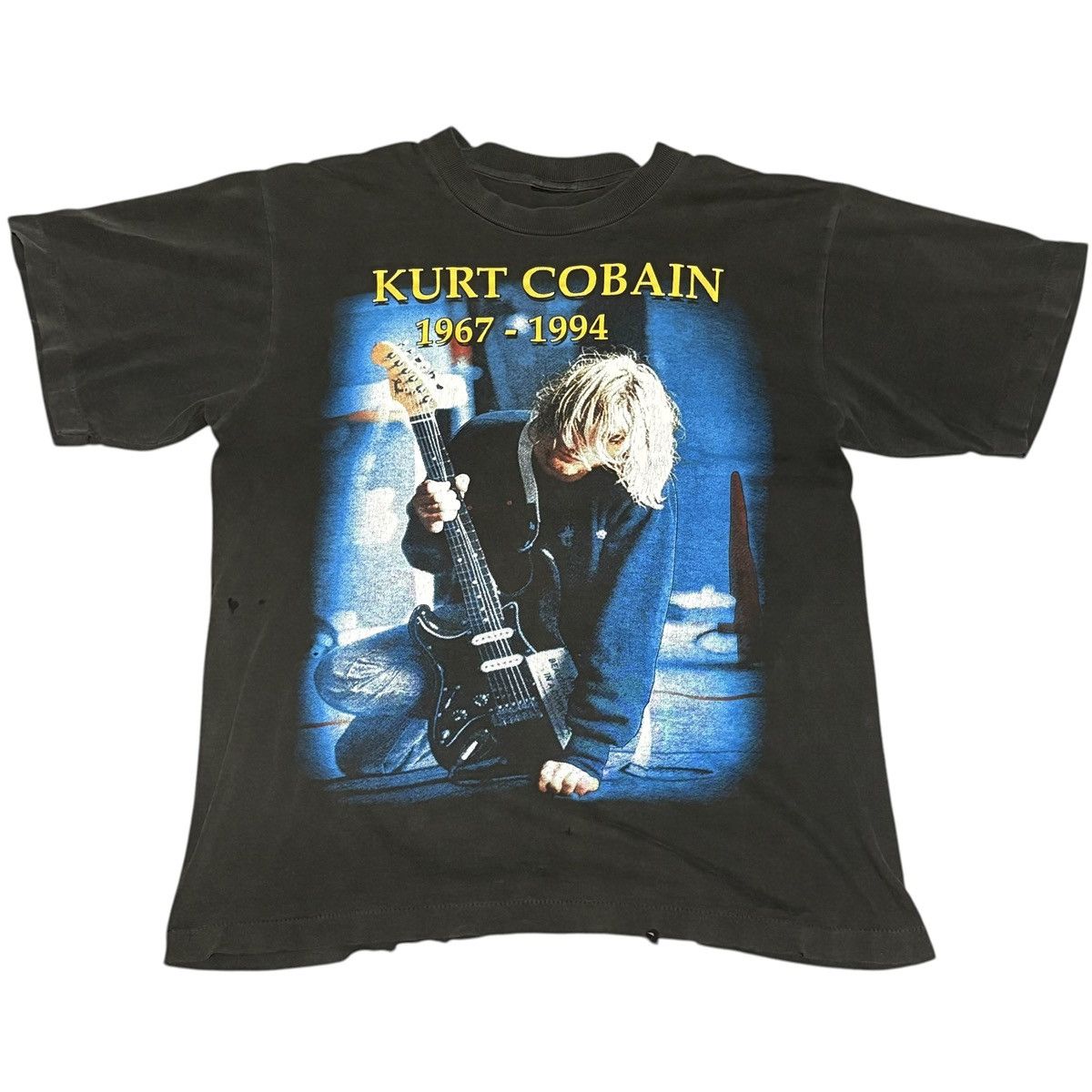 Band Tees kurt cobain memorial vintage shirt Size US L / EU 52-54 / 3 - 2 Thumbnail