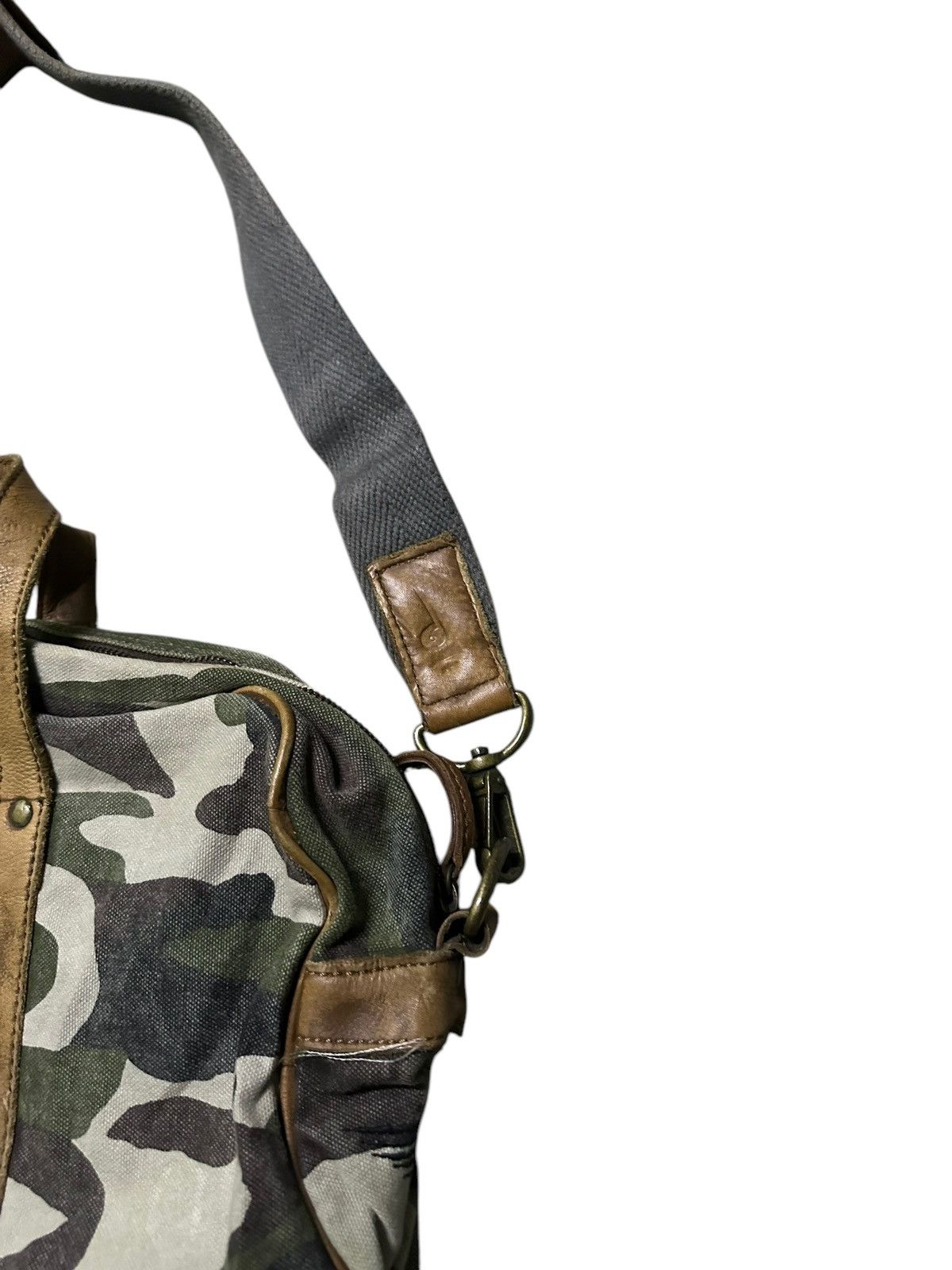 Fossil Fossil world wide camo carry bag Size ONE SIZE - 5 Thumbnail