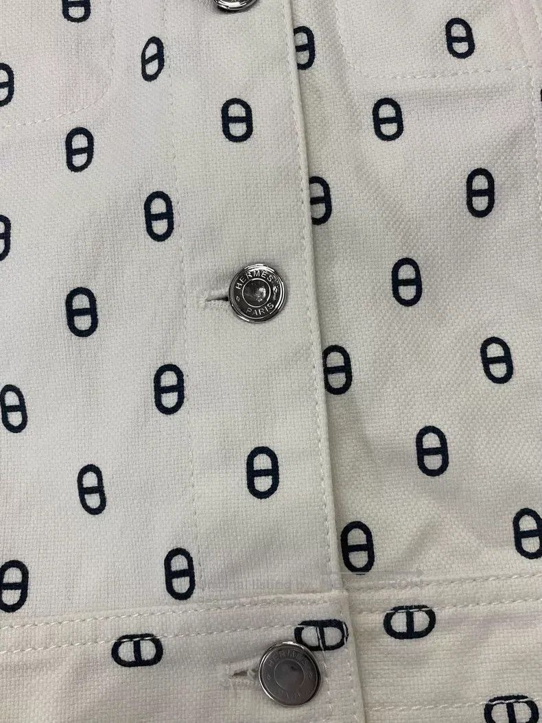 Hermes Hermes White Pig Nose Printed Denim Jacket, Classic Pig No Size XS / US 0-2 / IT 36-38 - 2 Thumbnail