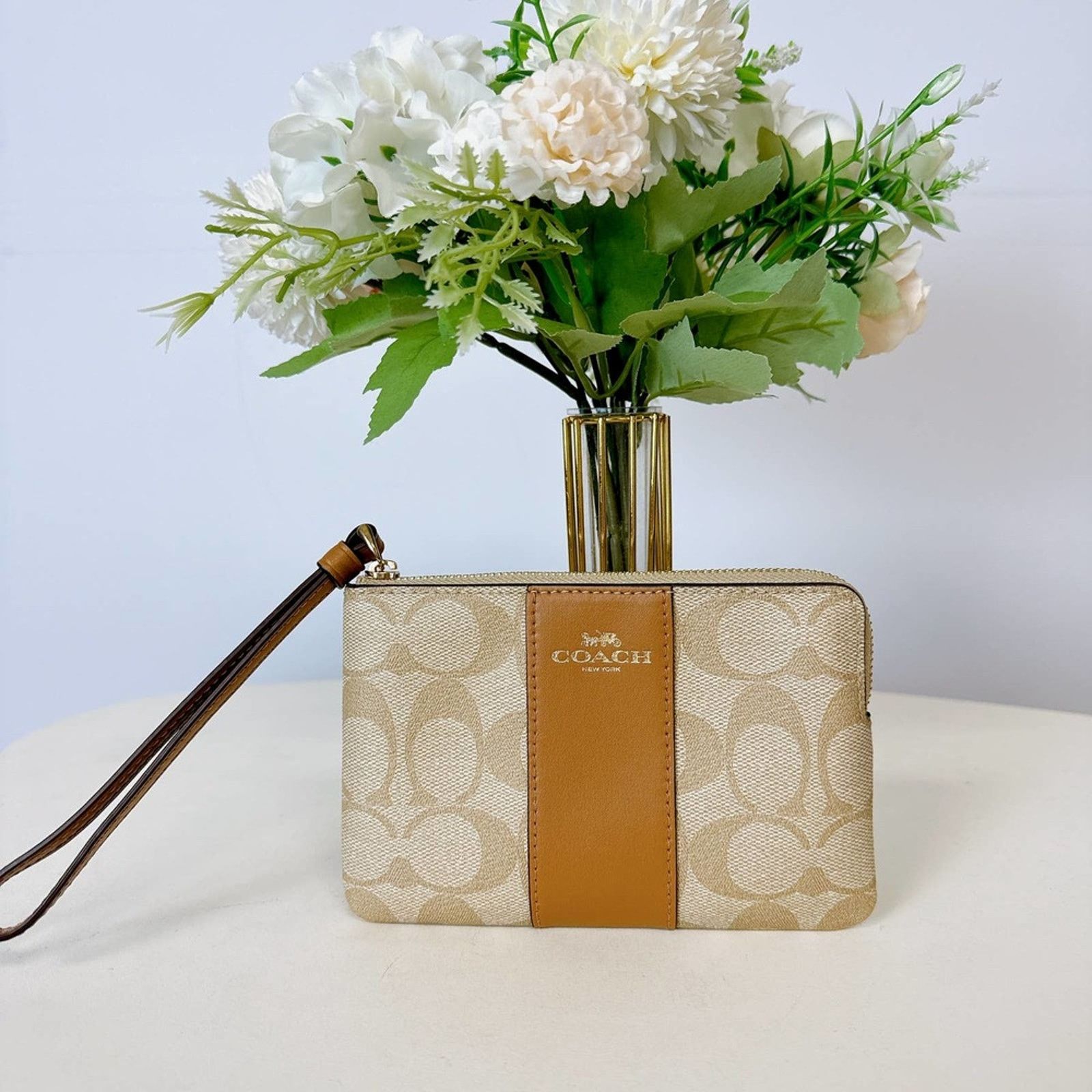 Coach Coach 58035 Corner Zip Wristlet In Signature Canvas Size ONE SIZE - 1 Thumbnail