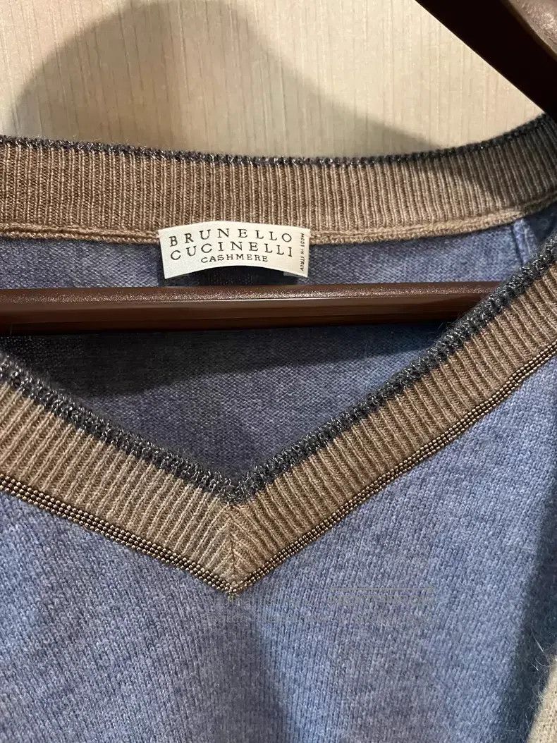 Brunello Cucinelli Brunello Cucinelli V-Neck Beaded Cashmere Sweater Size M / US 6-8 / IT 42-44 - 3 Thumbnail