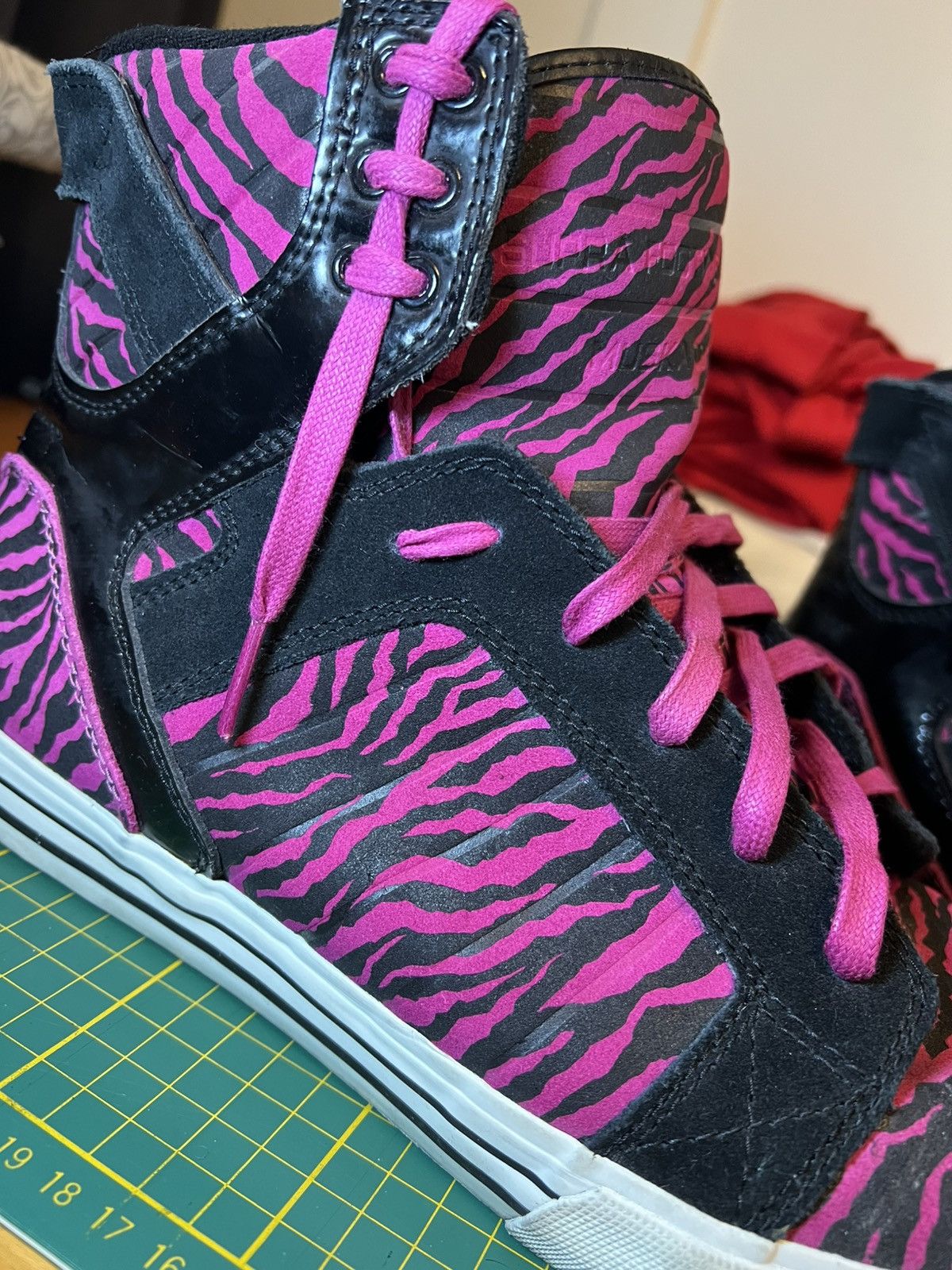 Supra Vintage Supra Muska Skytop Black Magenta Zebra Striped shoes Size US 13 / EU 46 - 21 Thumbnail