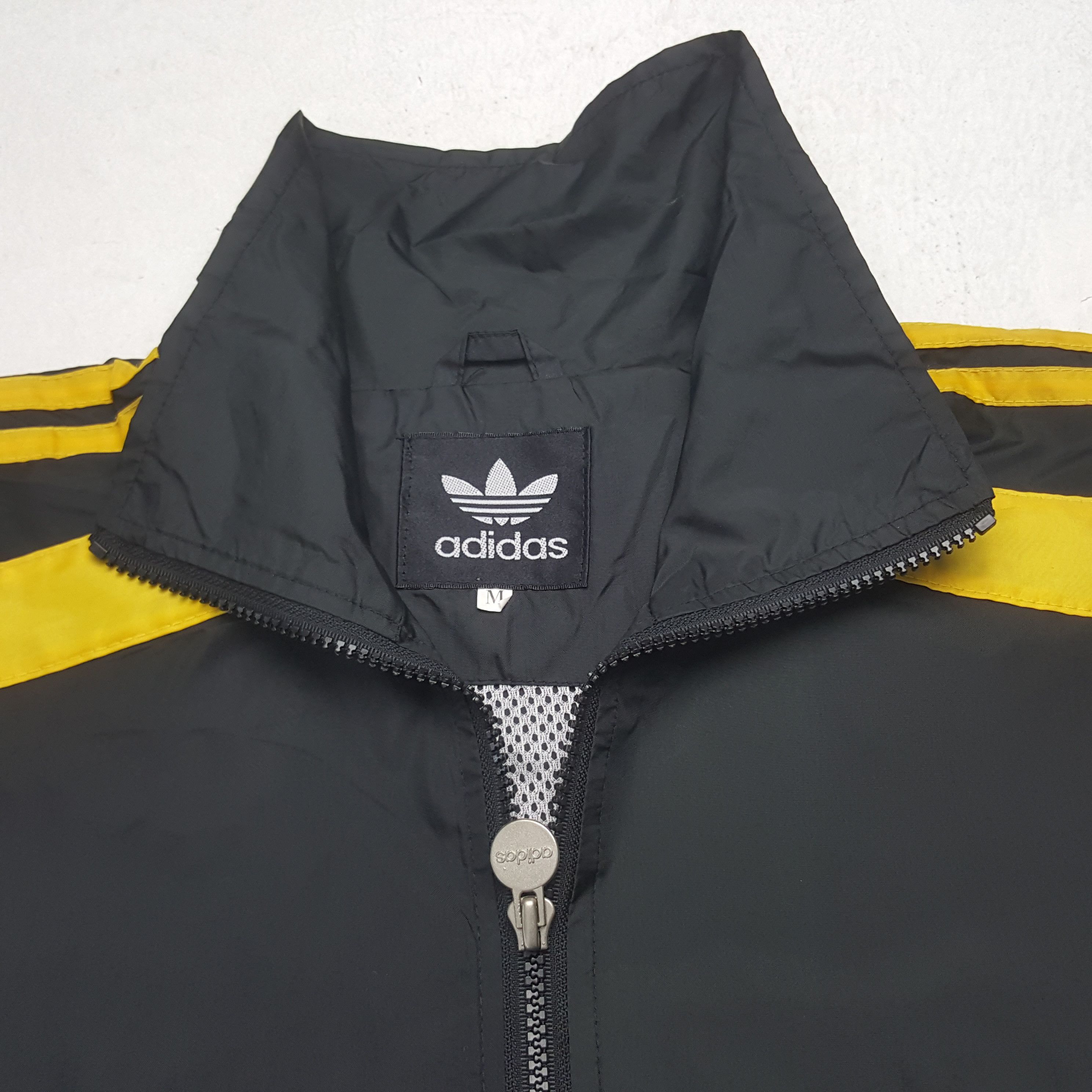 Other Vintage Adidas Windbreaker Jacket Size US M / EU 48-50 / 2 - 5 Thumbnail