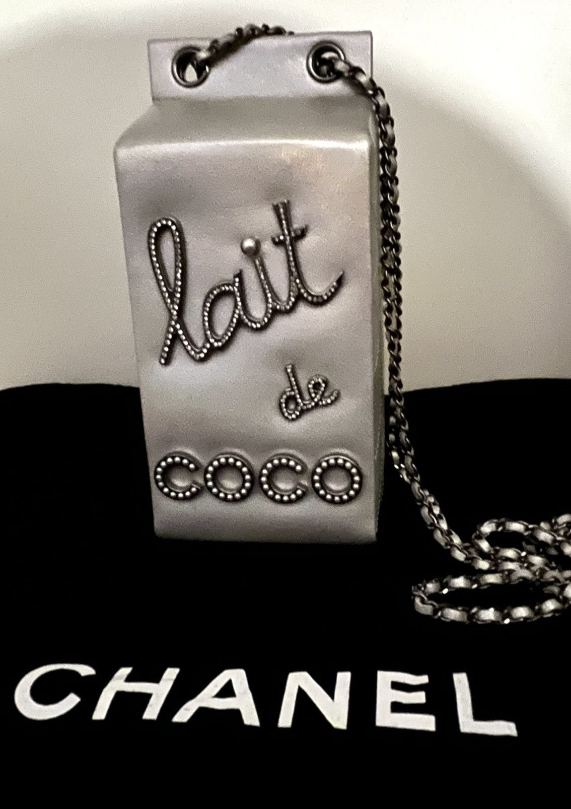 Chanel Chanel milk carton bag Size ONE SIZE - 1 Thumbnail