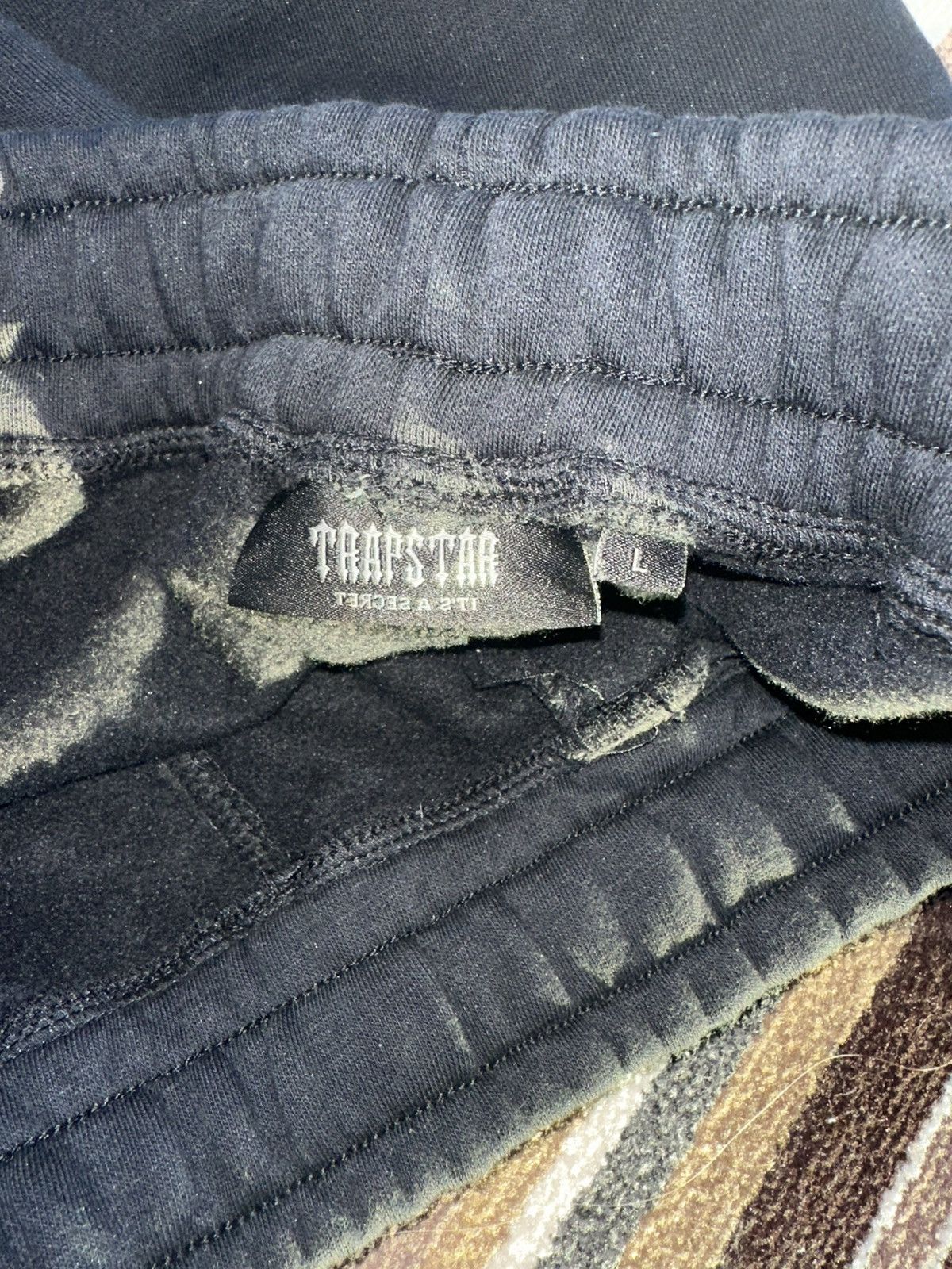 Trapstar London Trapstar V-Stripe Tracksuit Black/Grey Size US L / EU 52-54 / 3 - 8 Thumbnail