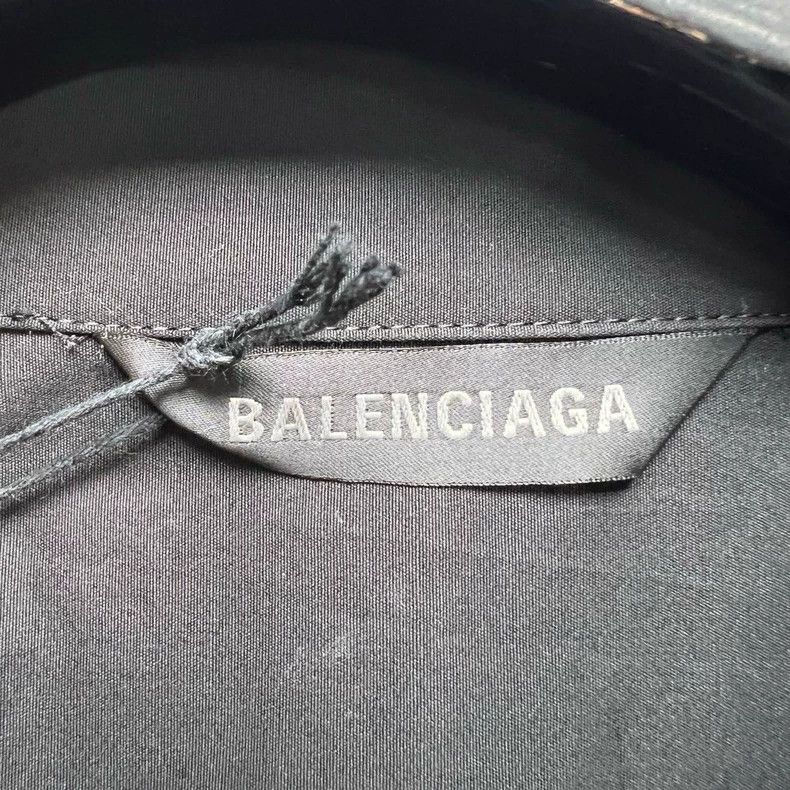 Balenciaga Balenciaga Black the Year of the Loong limited unicorn arm Size US M / EU 48-50 / 2 - 3 Thumbnail