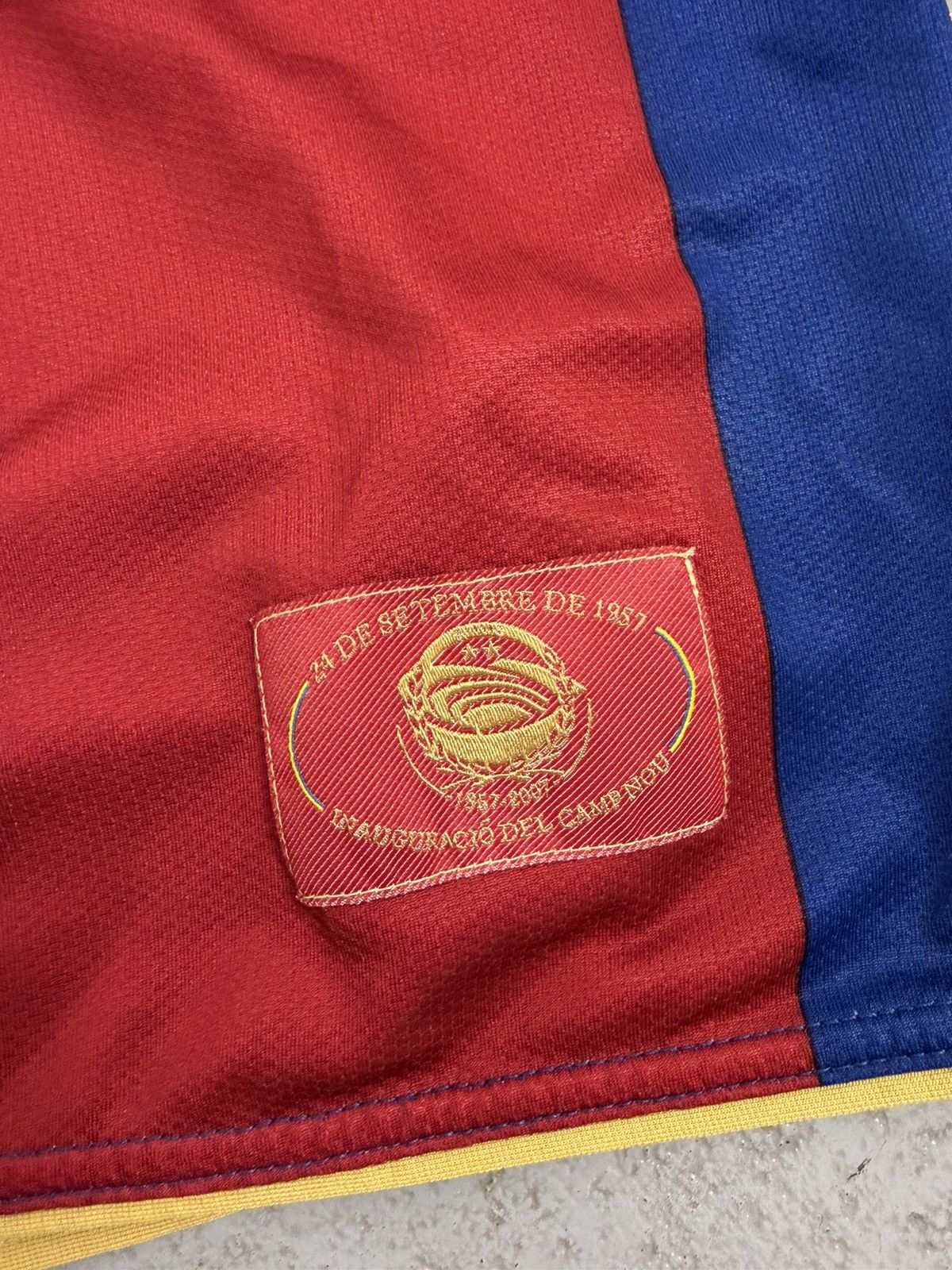 Nike Fc Barcelona 2007 2008 Home Nike Camp Nou Jersey Size US S / EU 44-46 / 1 - 3 Thumbnail