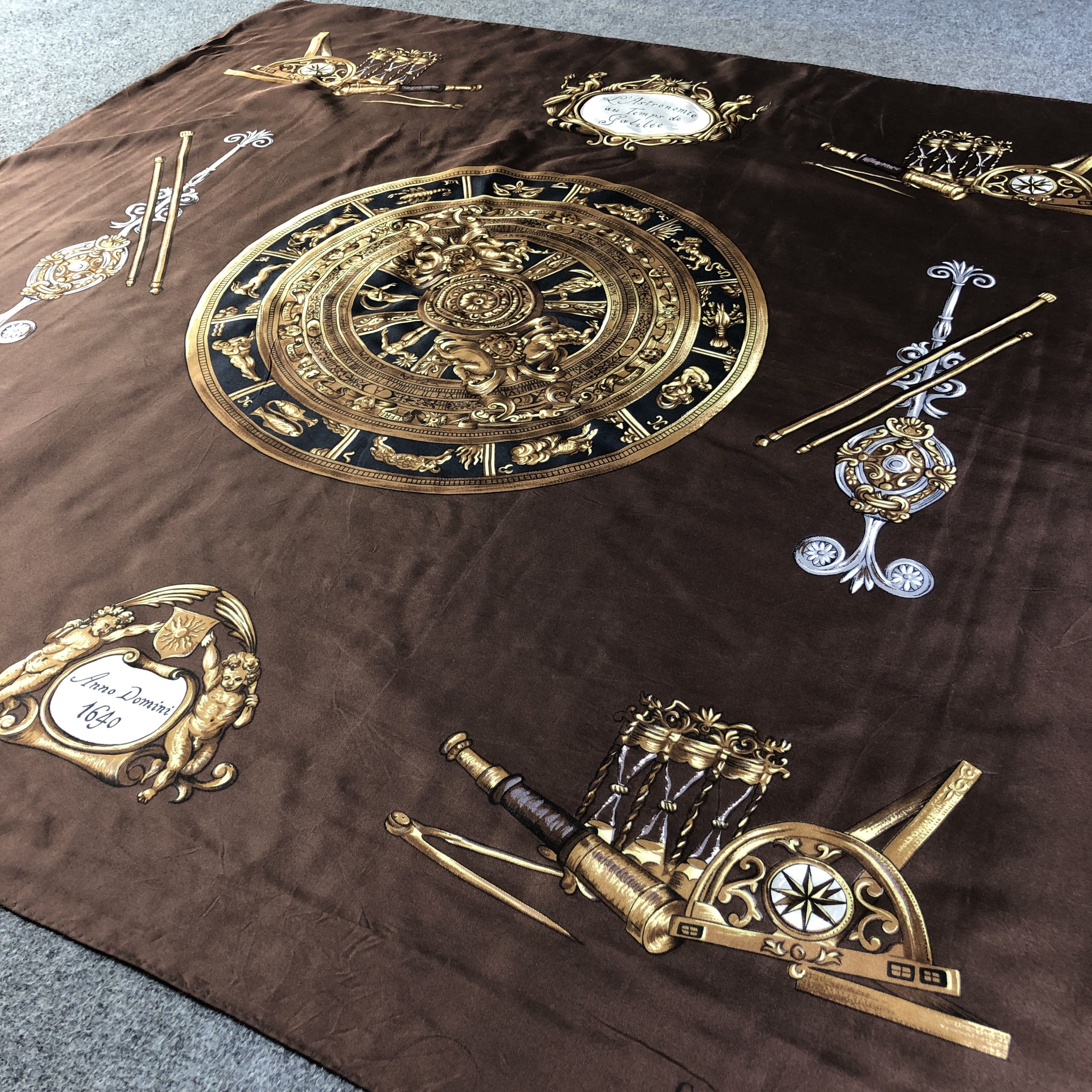 Guy Laroche Guy Laroche L'Astronomie au Temps de Galilee SilkScarf M1022 Size ONE SIZE - 3 Thumbnail