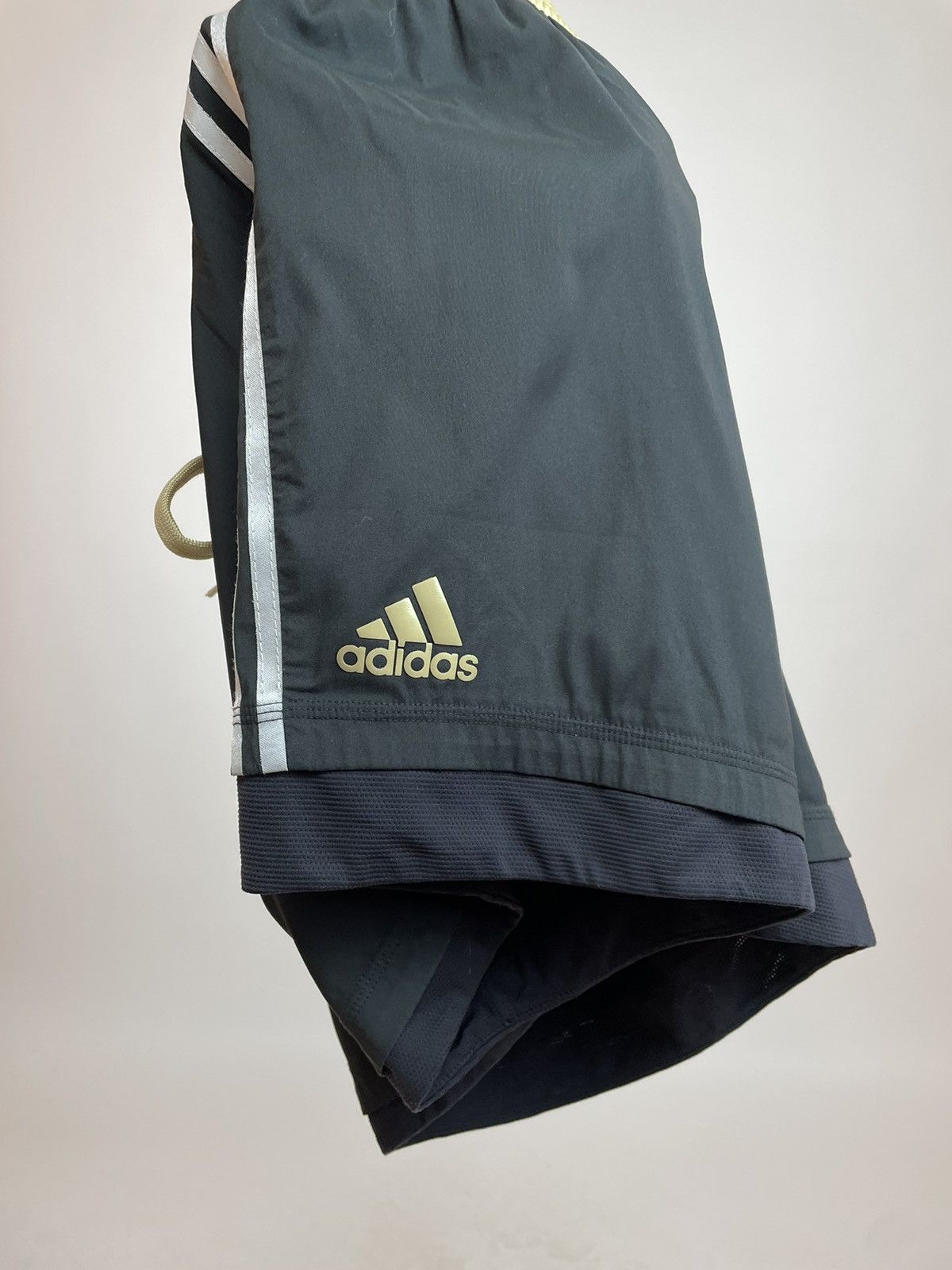 Adidas Adidas DEUTSCHER FUSSBALL BUND Soccers Shorts Mens size L Size US 32 / EU 48 - 19 Thumbnail