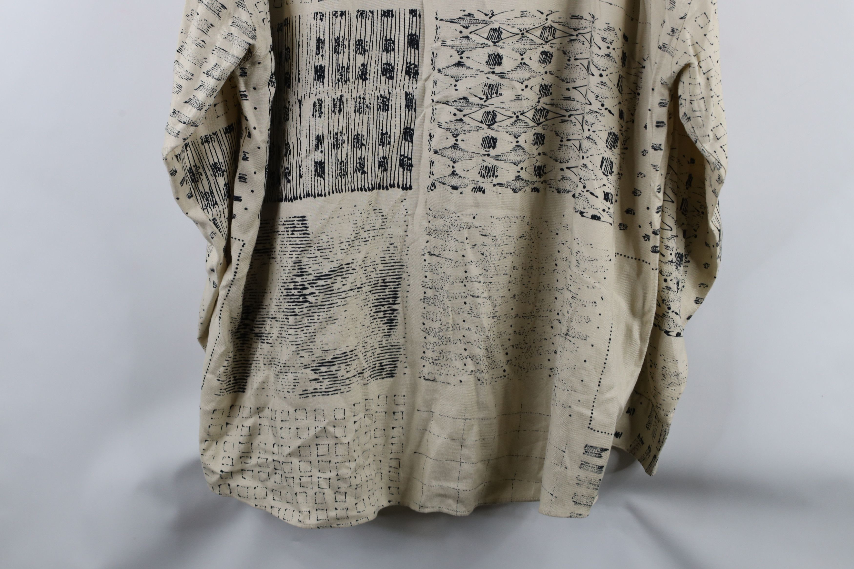 Vintage Vintage 90s Streetwear Baggy Fit Collared Button Shirt Size US XL / EU 56 / 4 - 12 Thumbnail
