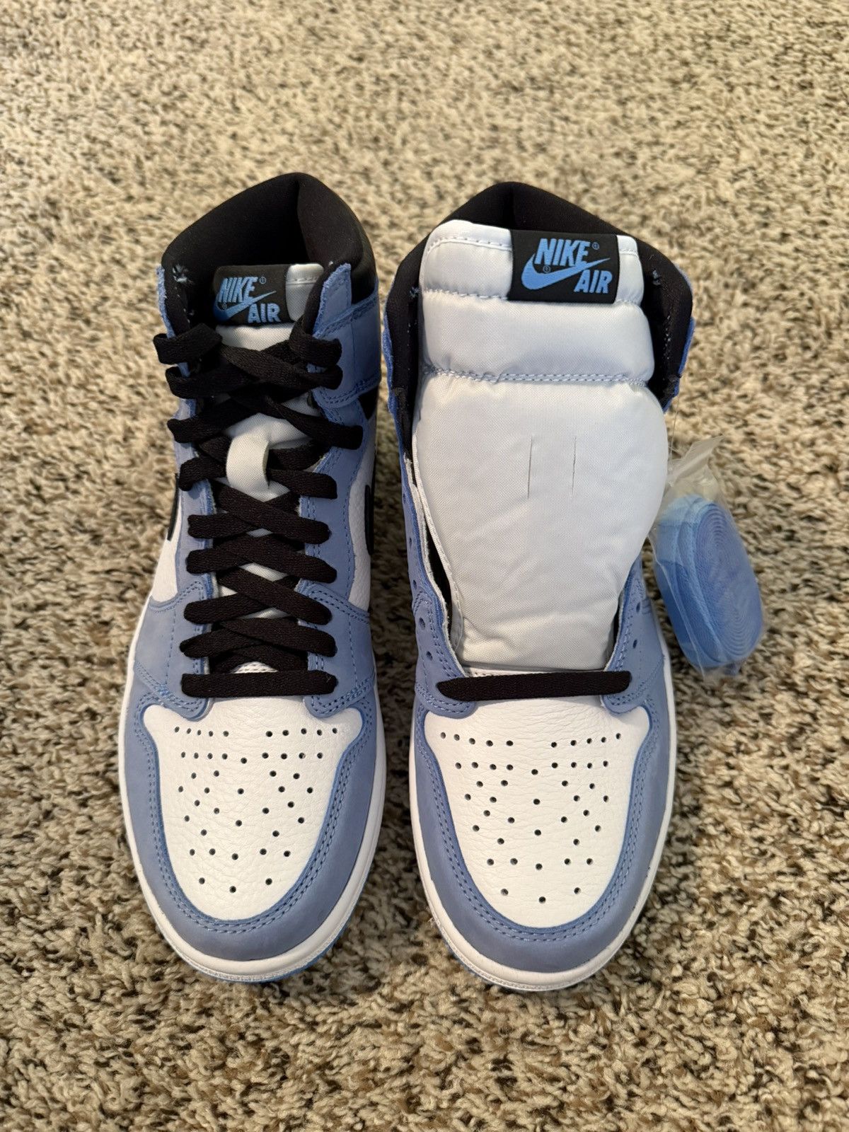 Jordan Brand × Nike Air Jordan 1 Retro High OG ‘University Blue’ 2021 Size US 8 / EU 41 - 4 Thumbnail