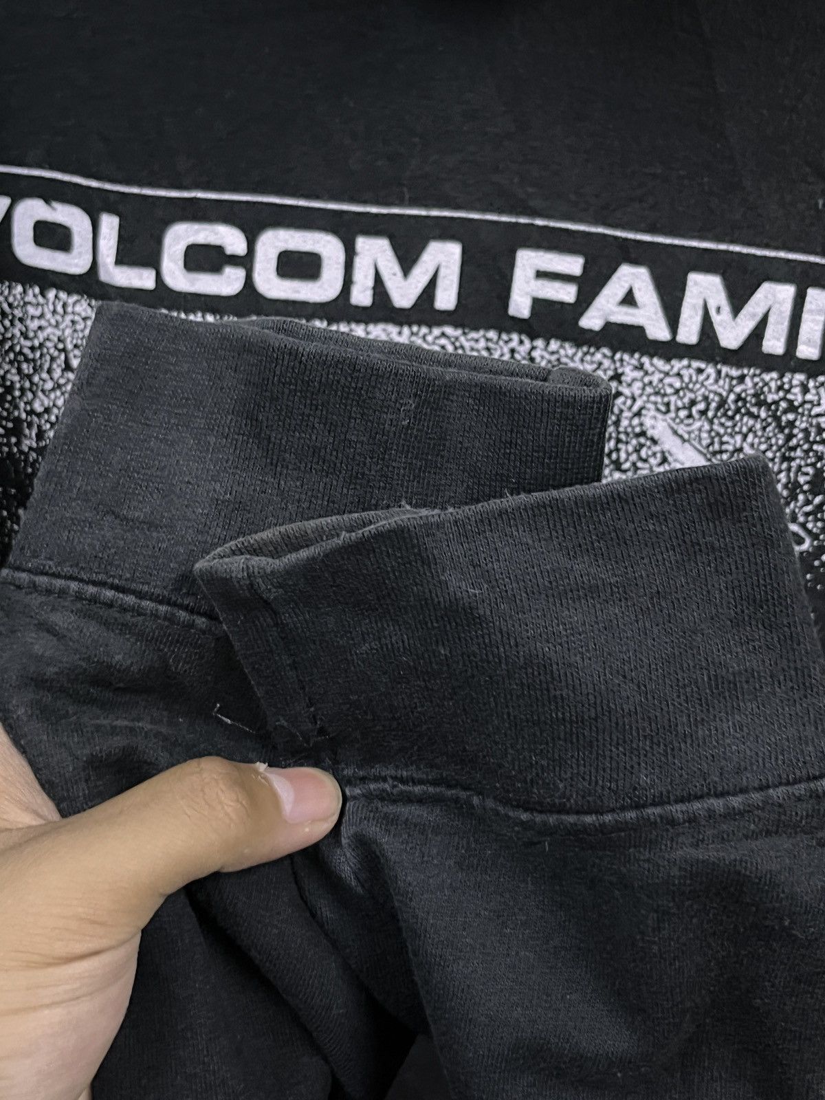 Volcom Vintage 90s Volcom Skate Black Hoodie Size US XL / EU 56 / 4 - 4 Thumbnail