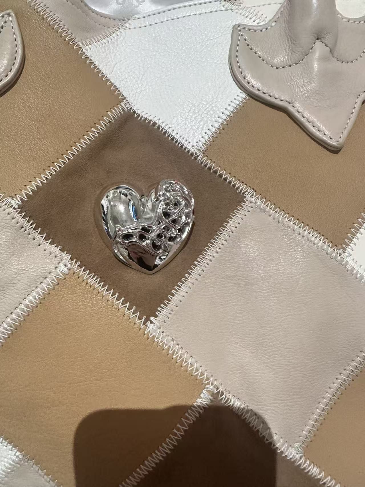 Chrome Hearts Chrome Hearts Art Basel VIC Exclusive Vine Heart Tote Bag Size ONE SIZE - 7 Thumbnail