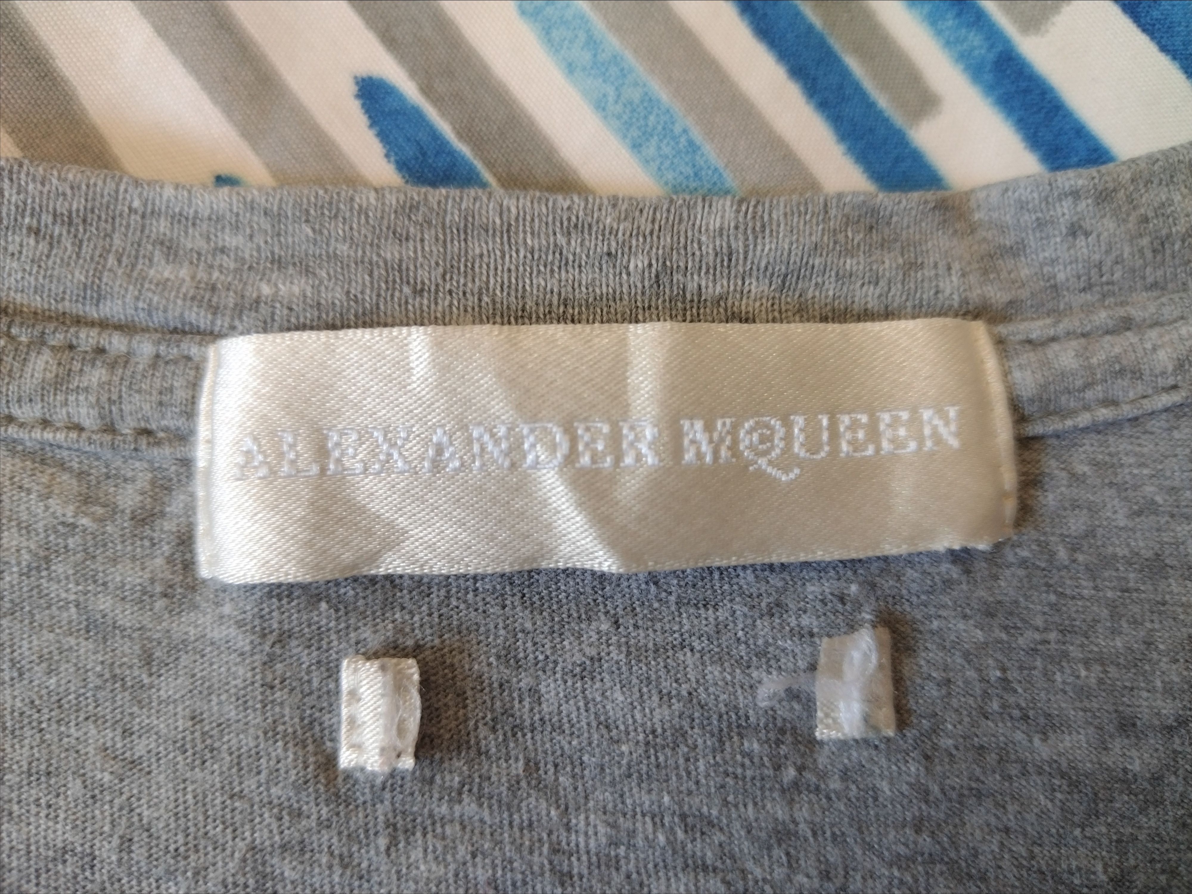 Alexander McQueen Alexander Mcqueen T Shirt Skull Logo Size US S / EU 44-46 / 1 - 5 Thumbnail