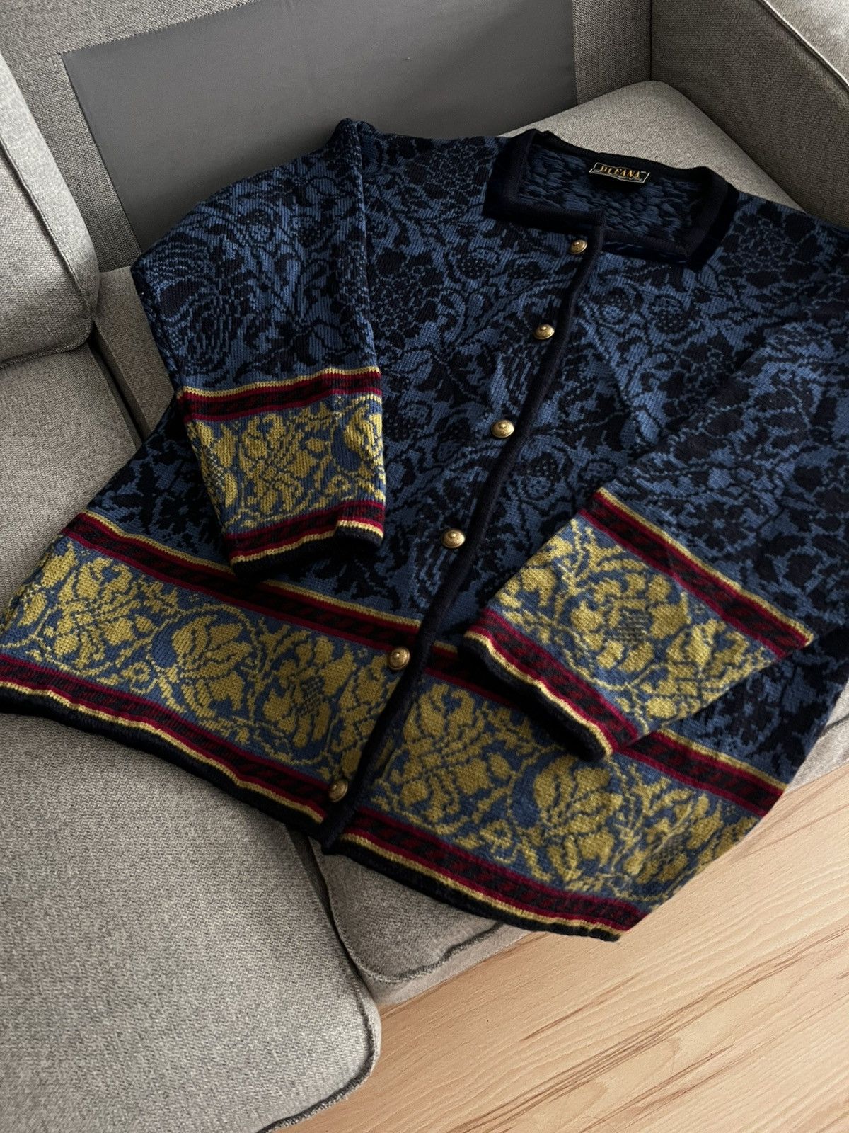 Vintage Vintage Oleana Norwegian Wool Jacquard Cardigan Size US XL / EU 56 / 4 - 4 Thumbnail