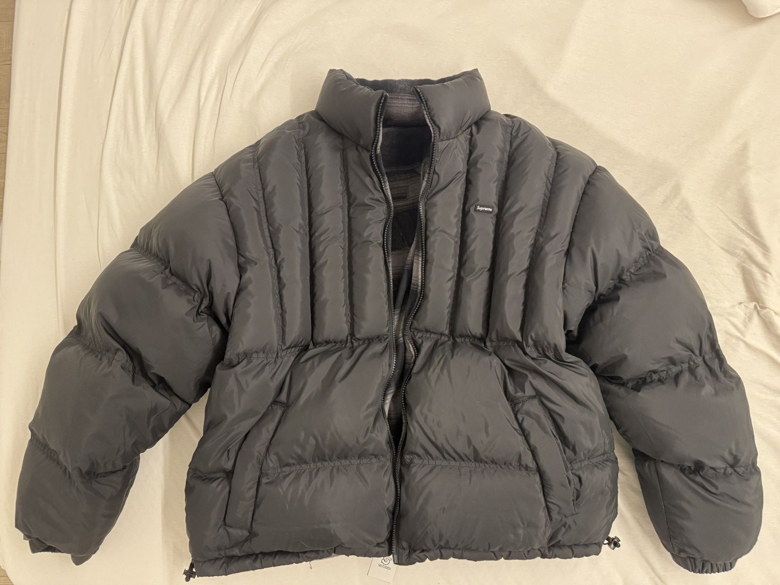 Supreme Supreme reversible flannel down puffer jacket size L Size US L / EU 52-54 / 3 - 5 Thumbnail