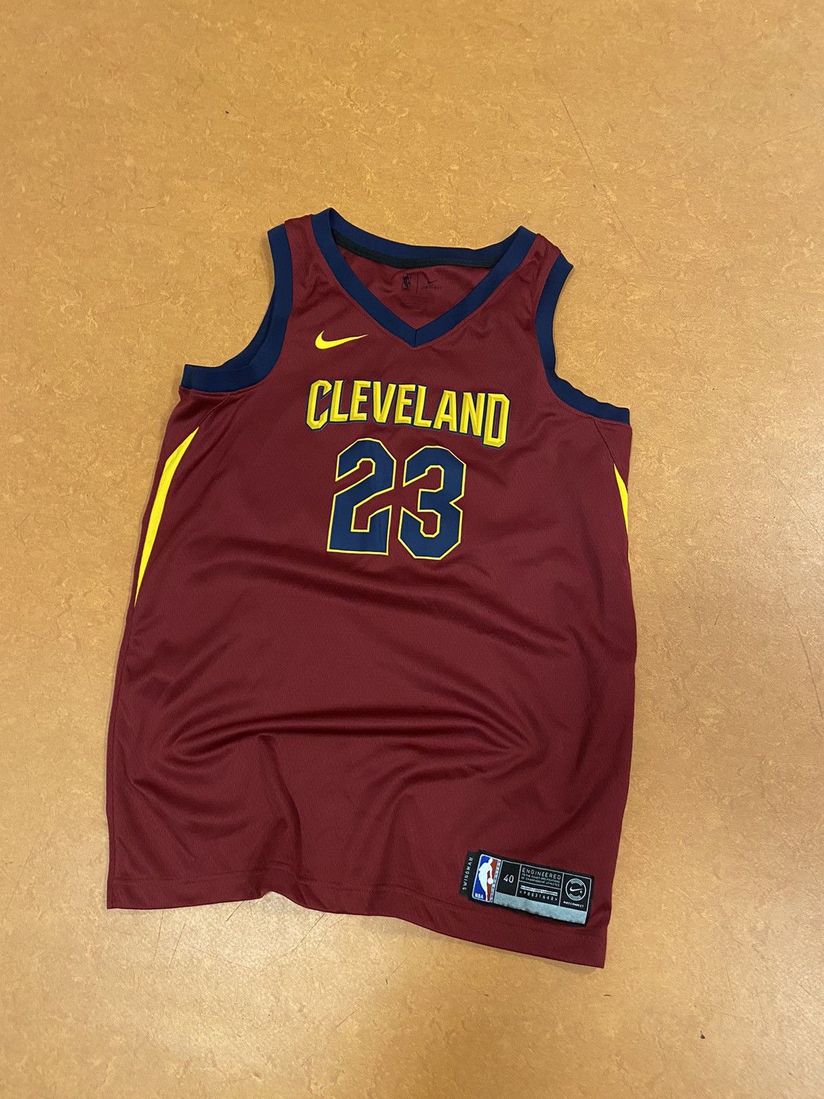 NBA × Nike × Vintage LeBron James Cleveland Cavaliers 1972 Nike Jersey Size L Size US M / EU 48-50 / 2 - 2 Thumbnail