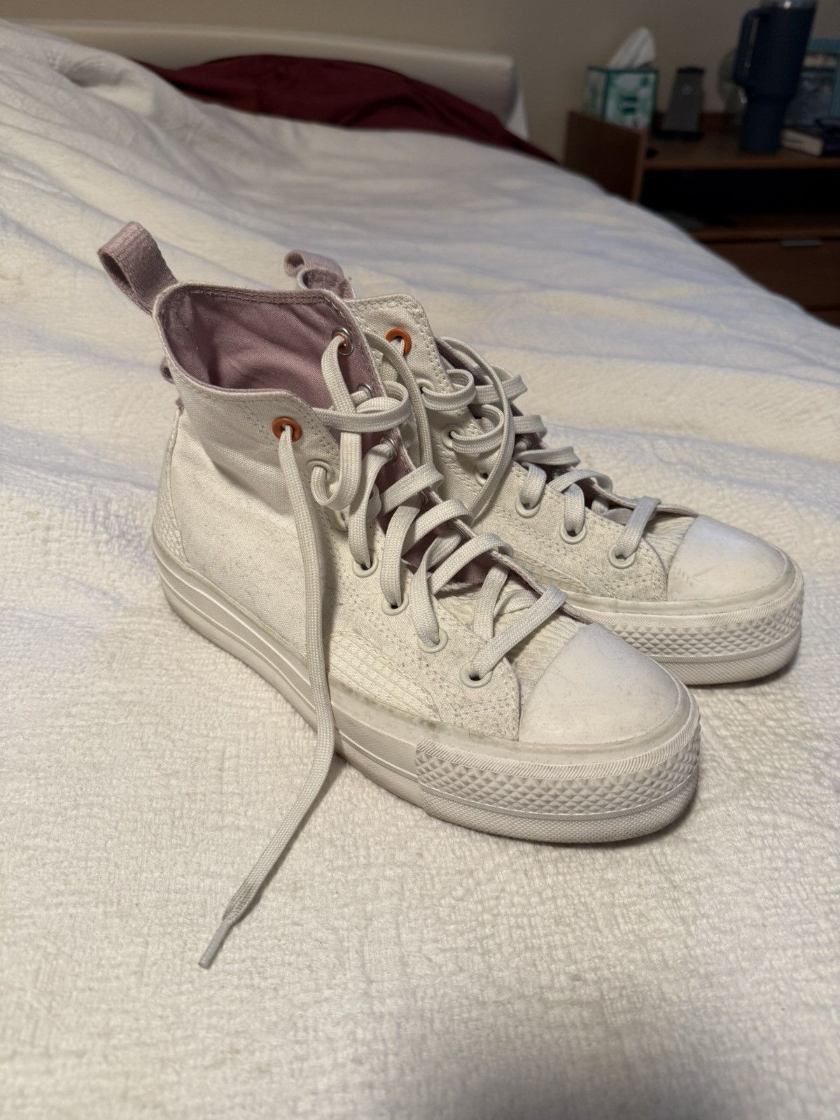 Converse White Hightop Converse shoes Size US 7 / IT 37 - 3 Thumbnail