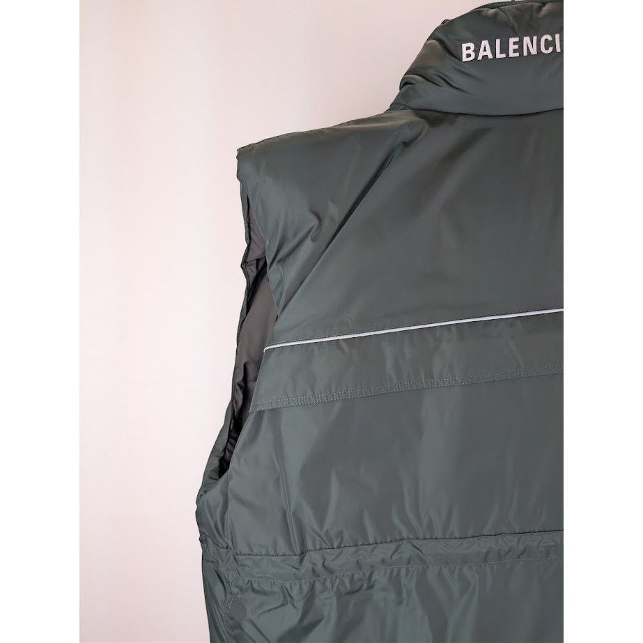 Balenciaga o1rshd1 Mat Nylon Wrap Gilet in Cypress Green Size US M / EU 48-50 / 2 - 13 Thumbnail