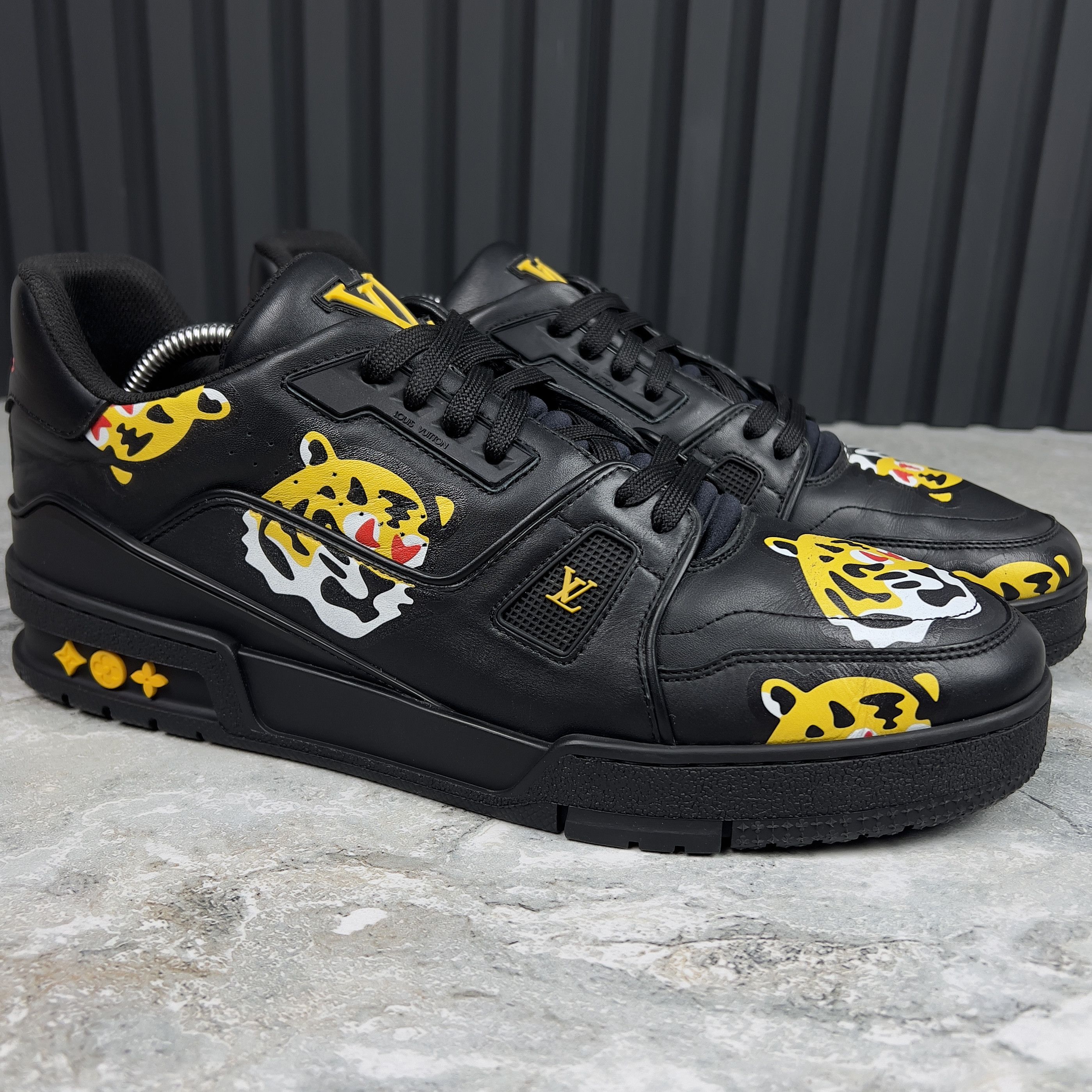 Louis Vuitton Louis Vuitton Nigo Trainer LV Tiger Sneaker Monogram Size US 9.5 / EU 42-43 - 8 Thumbnail