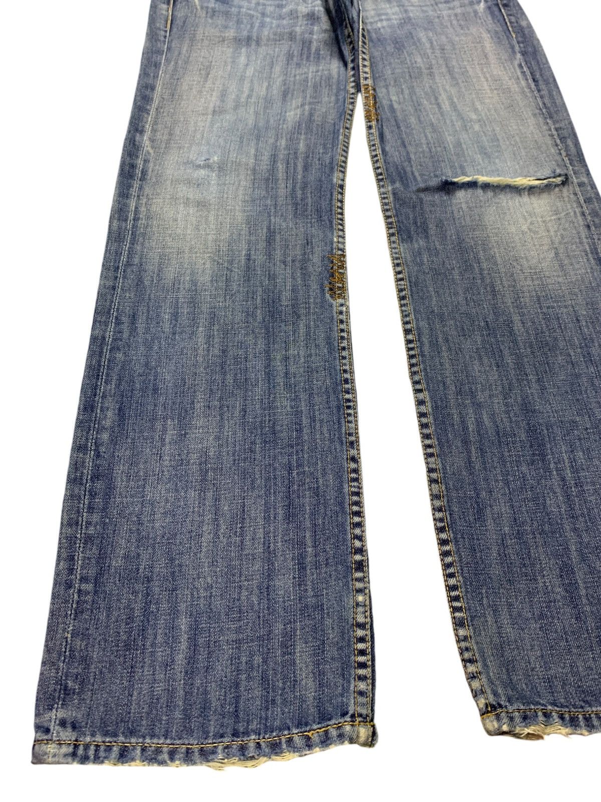 Japanese Brand × Takeo Kikuchi Vintage Japanese Takeo Kikuchi Faded Blue Wash Loose Jeans Size US 32 / EU 48 - 6 Thumbnail