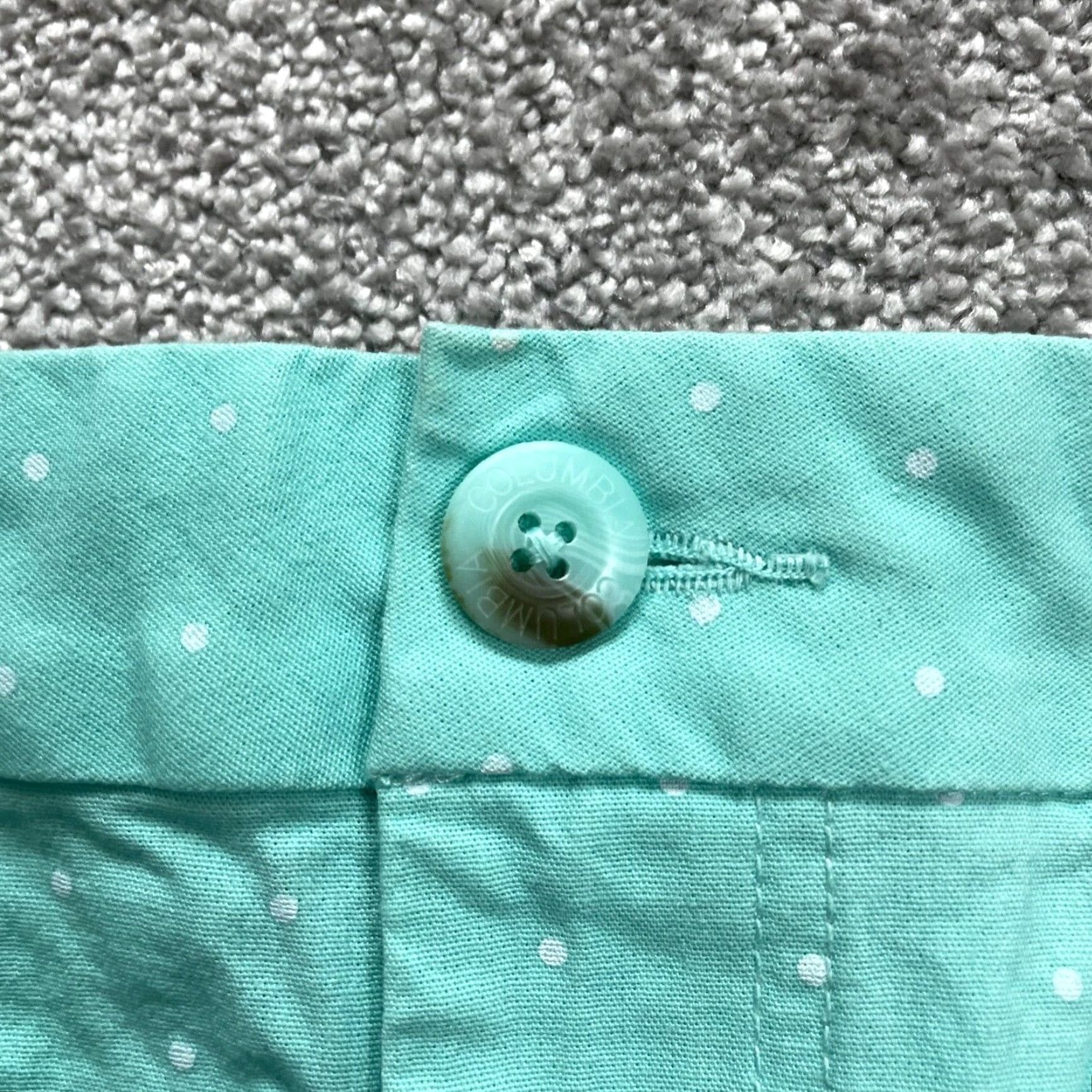 Vintage VINTAGE? Wait—this item isn't vintage. So: Columbia PFG Active Shorts Women 10 Green Polka Dot Pockets Outdoor Casual W34 Size 32" / US 10 / IT 46 - 6 Thumbnail
