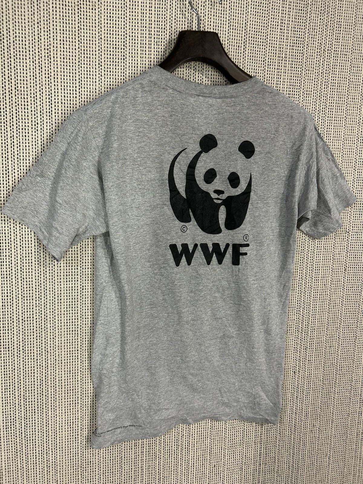 Vintage Vintage 90s world wildlife anvil tshirt back hit Size US S / EU 44-46 / 1 - 2 Thumbnail