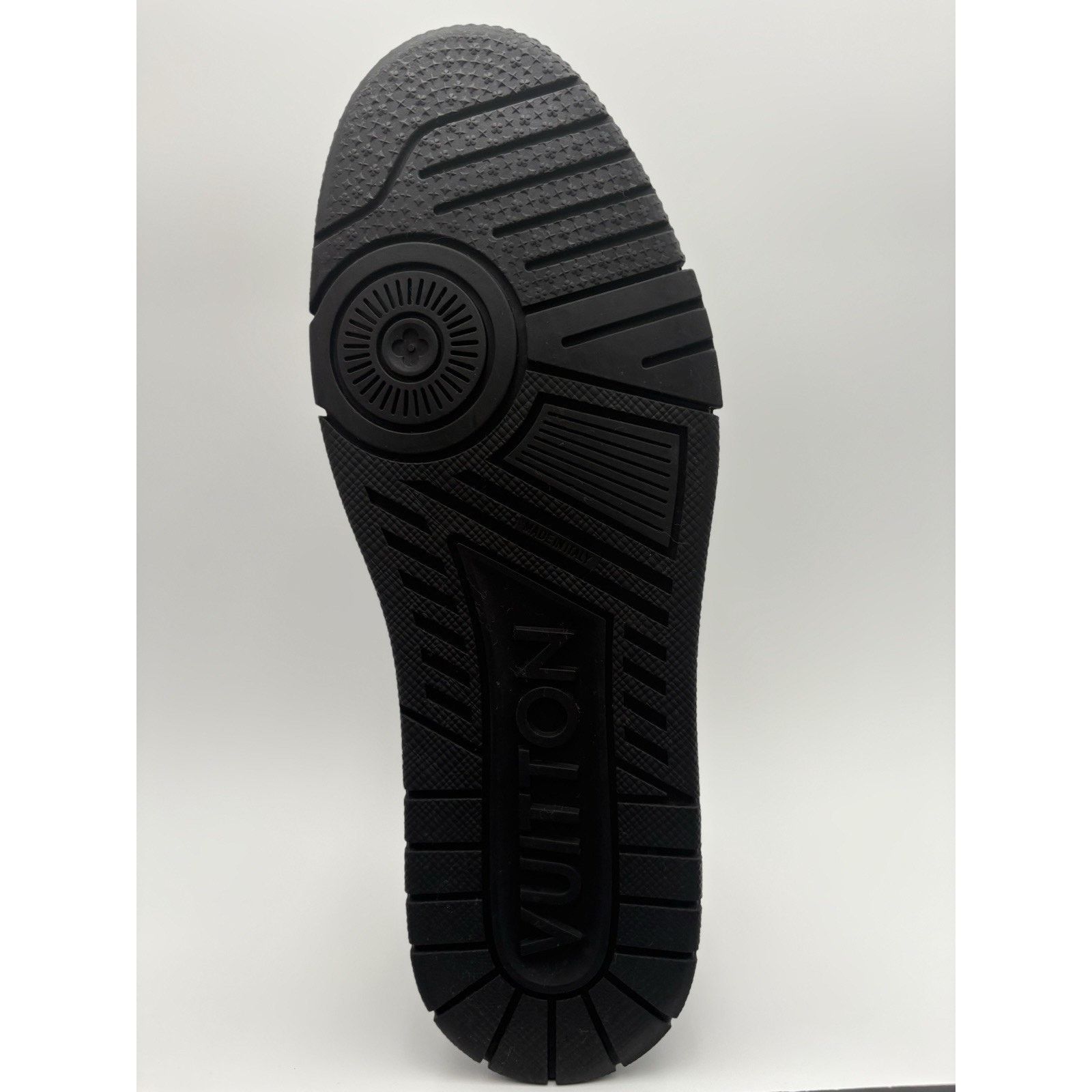 Louis Vuitton 9-9.5 Louis Vuitton Studded Trainer ' Black ' | SUPER CLEAN! Size US 9 / EU 42 - 13 Thumbnail