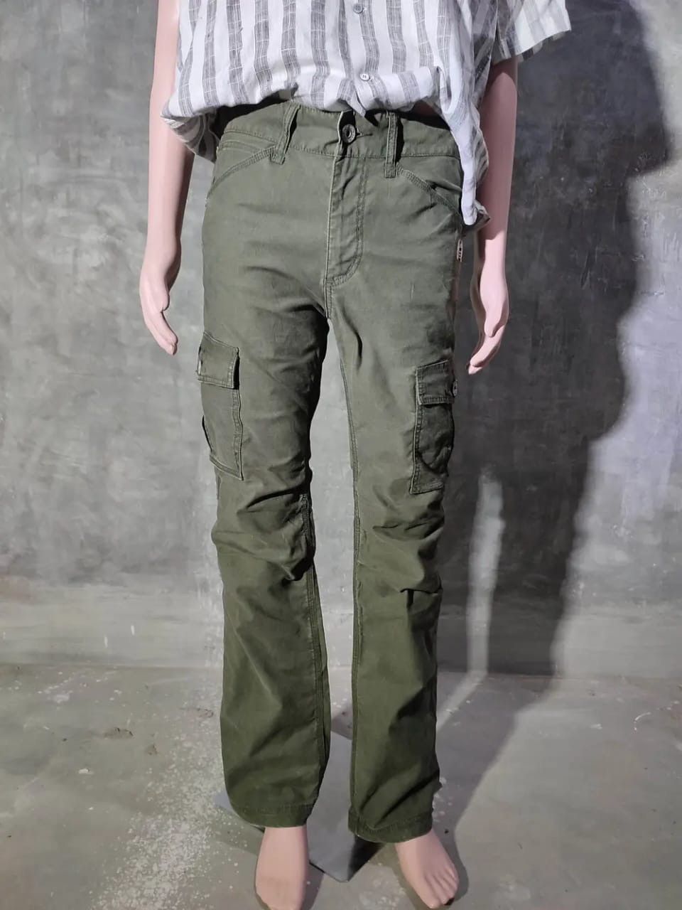 Japanese Brand Drug Store Olive Cargo Flared Pants Size US 33 - 9 Thumbnail